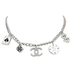 Chanel Las Vegas Weiße Emaille Charms Choker