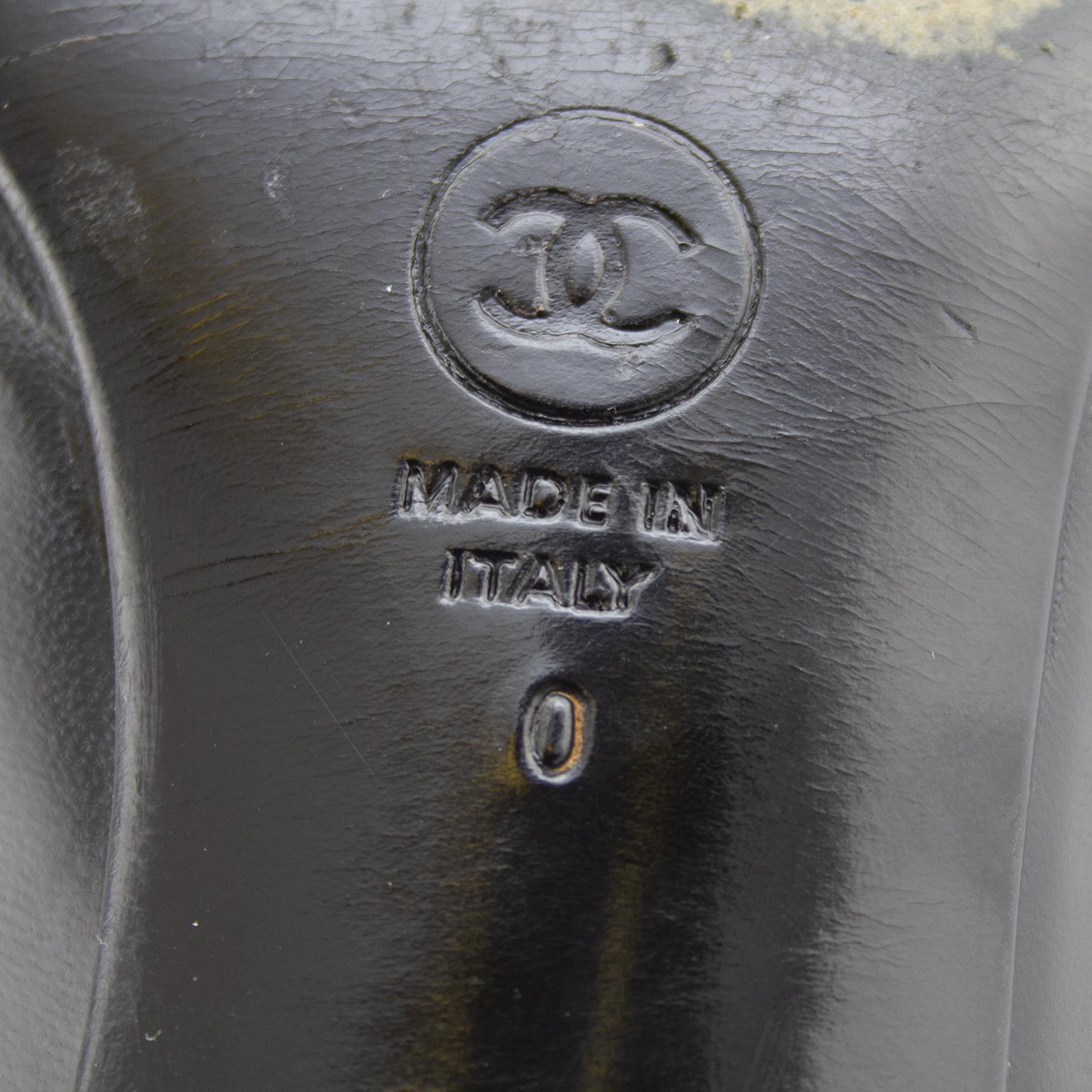 Chanel late 1980s Black Leather Logo Kitten Heels Sz 40 1
