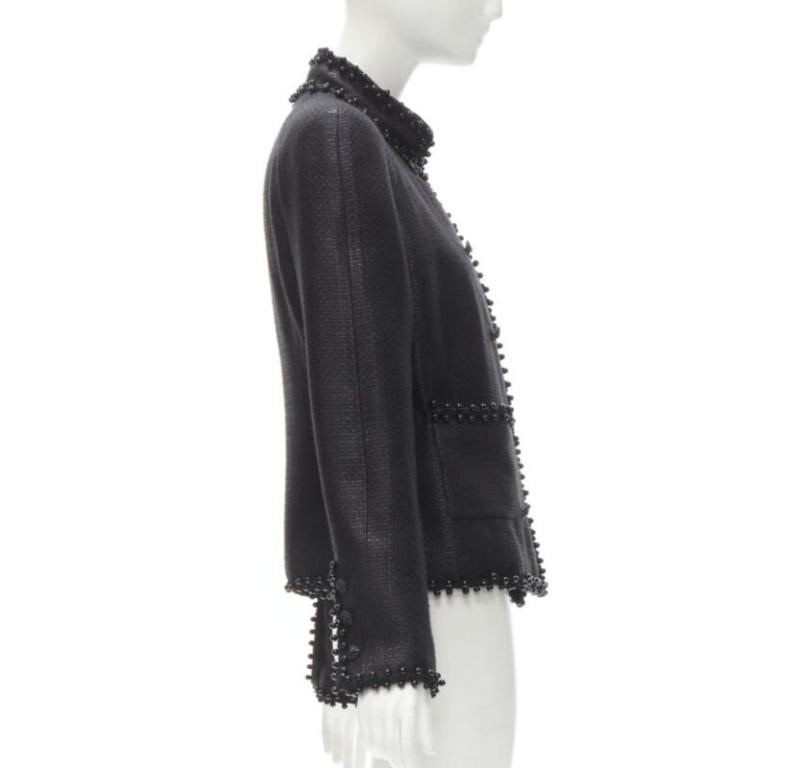 CHANEL Veste à boutons en tweed laqué et ornée de perles en forme de lion CC FR42 L Pour femmes en vente