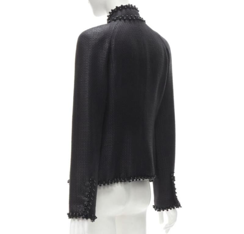 CHANEL Veste à boutons en tweed laqué et ornée de perles en forme de lion CC FR42 L en vente 2
