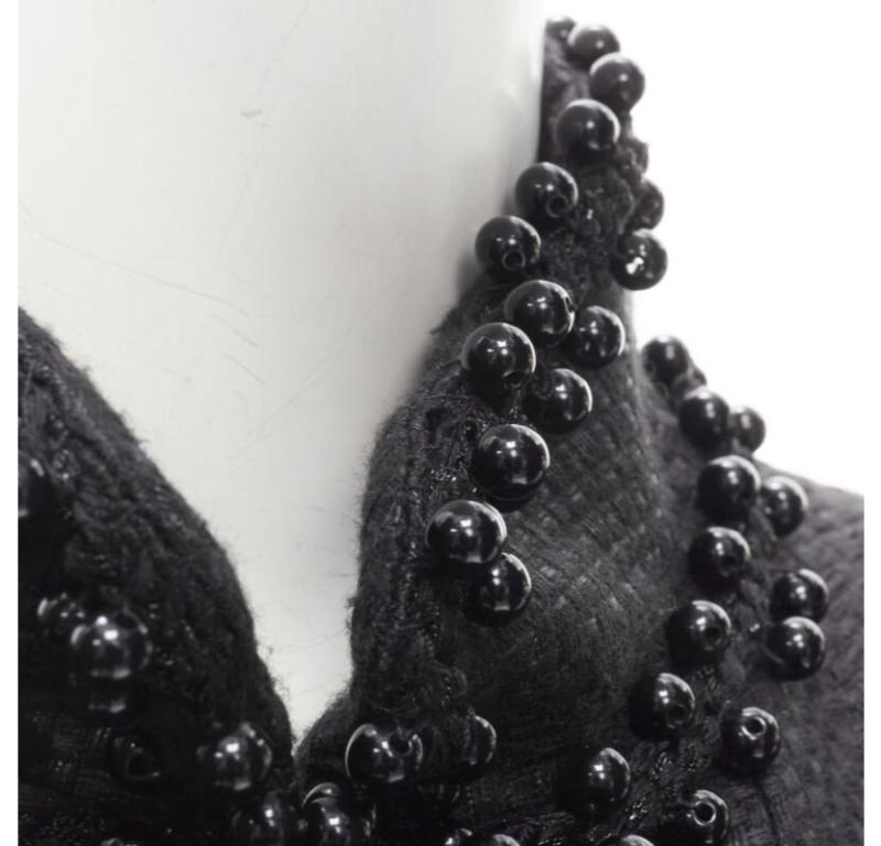 CHANEL Veste à boutons en tweed laqué et ornée de perles en forme de lion CC FR42 L en vente 3