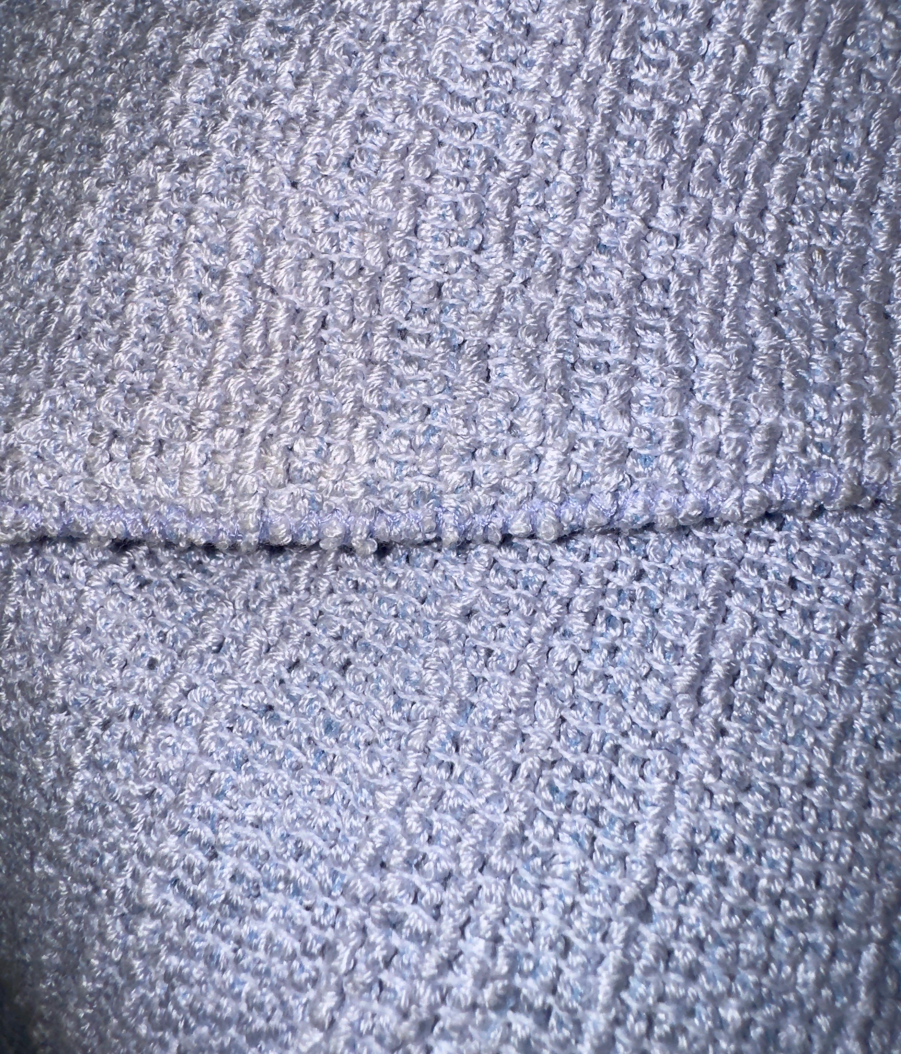 CHANEL Lavendel Boucle Jacke Blazer Asymmetrisches Design Chanel CC Logo Knöpfe 40 im Angebot 3