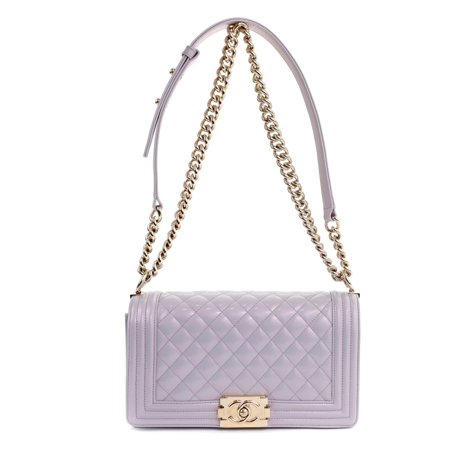 Chanel Lavender Patent Leather Medium Boy Bag with Gold Hardware In Excellent Condition In Palm Beach, FL