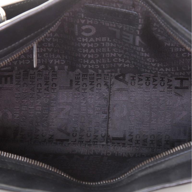 Women's or Men's Chanel Lax Shoulder Bag Vertical Quilted Leather Medium