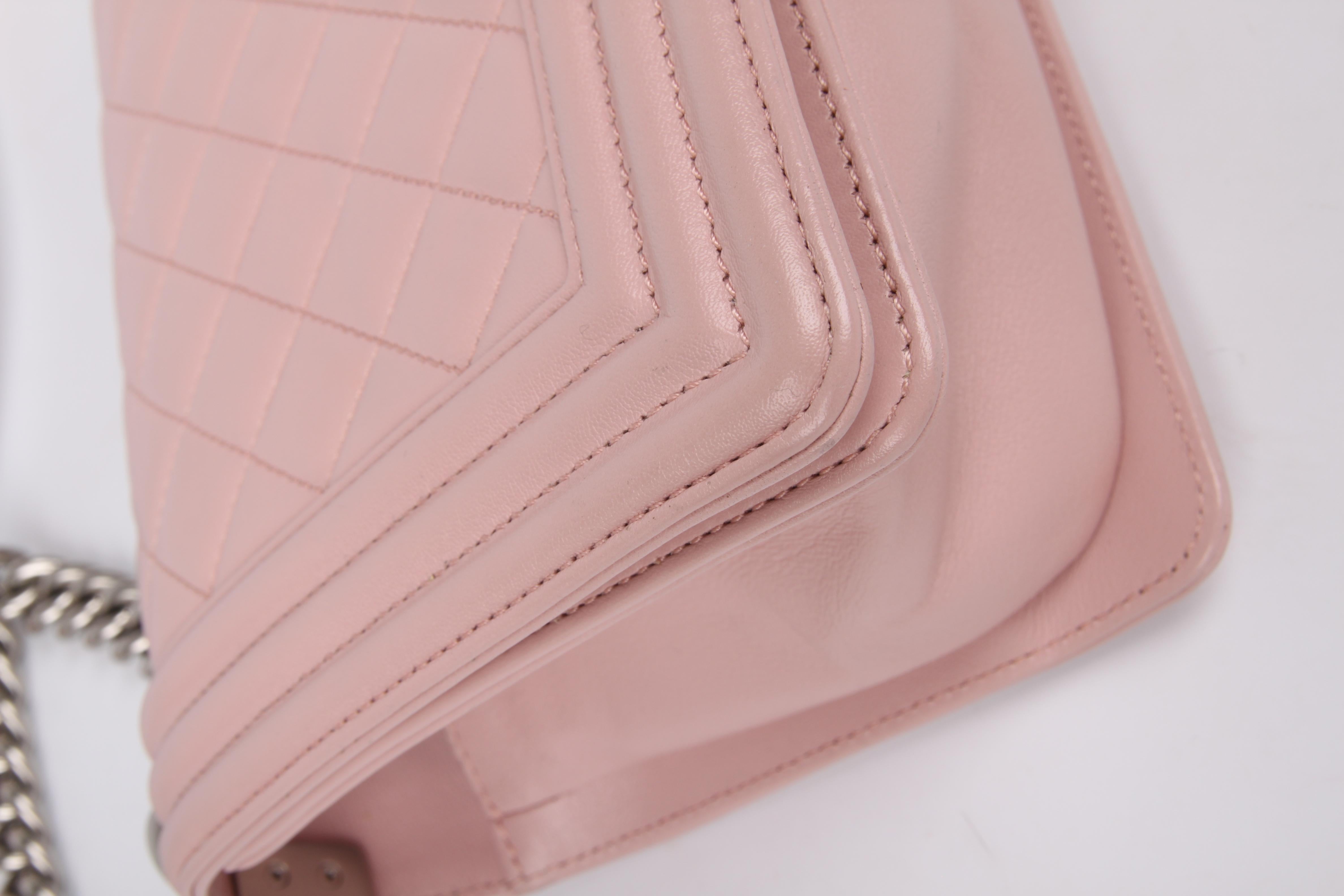 Beige Chanel Le Boy Bag Medium - dusty pale pink