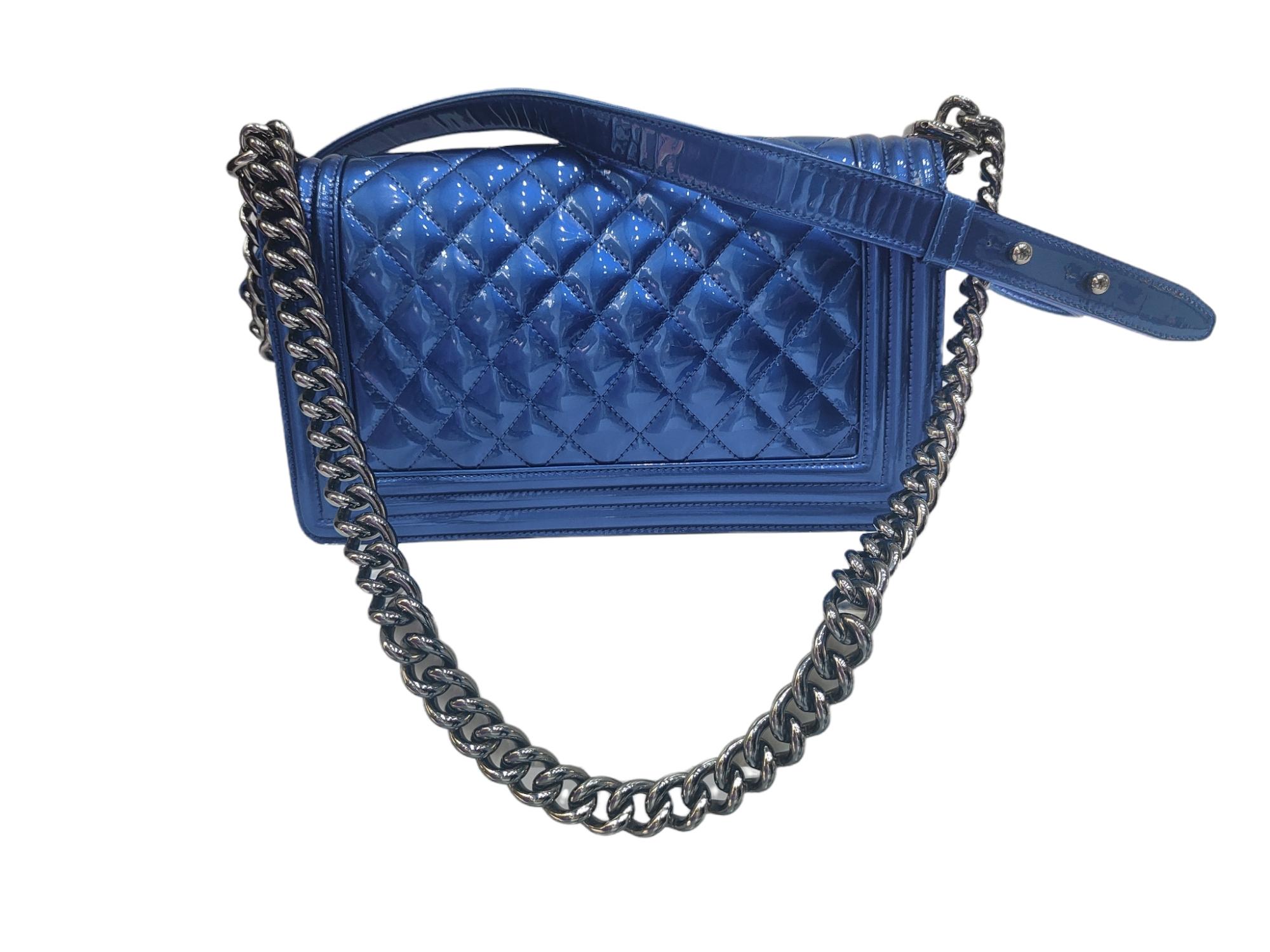 Blue Chanel Le Boy blue patent leather shoulder bag