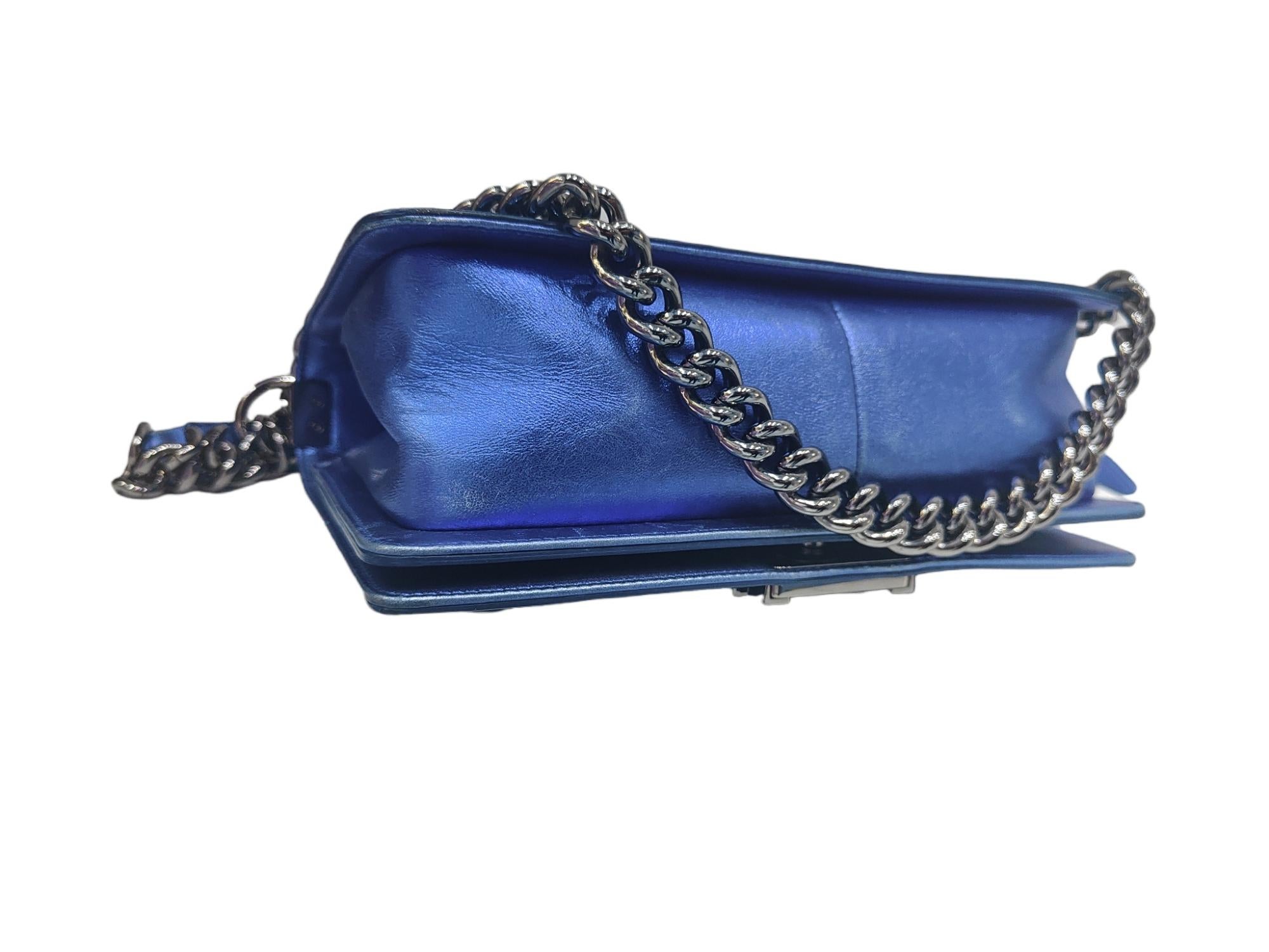 Women's or Men's Chanel Le Boy blue patent leather shoulder bag