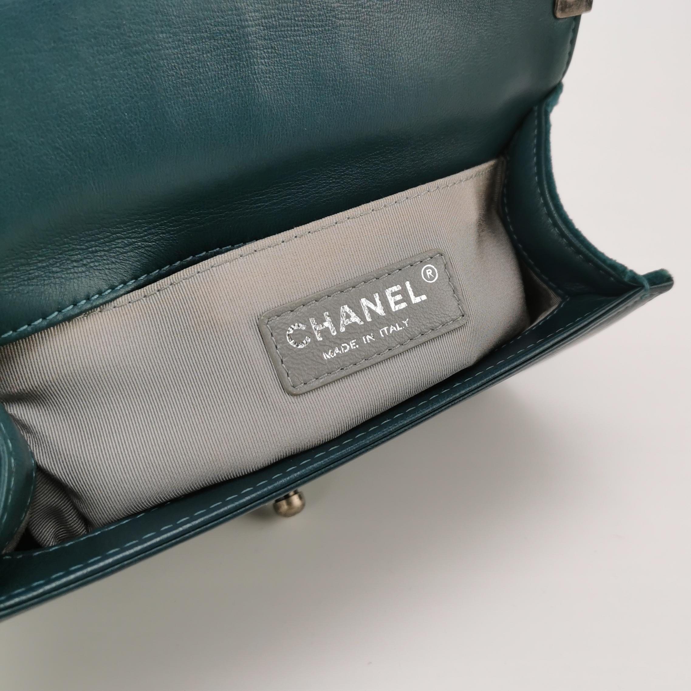 Chanel Le Boy Dark Small Green Velvet Antiqued Silver Hardware For Sale 3
