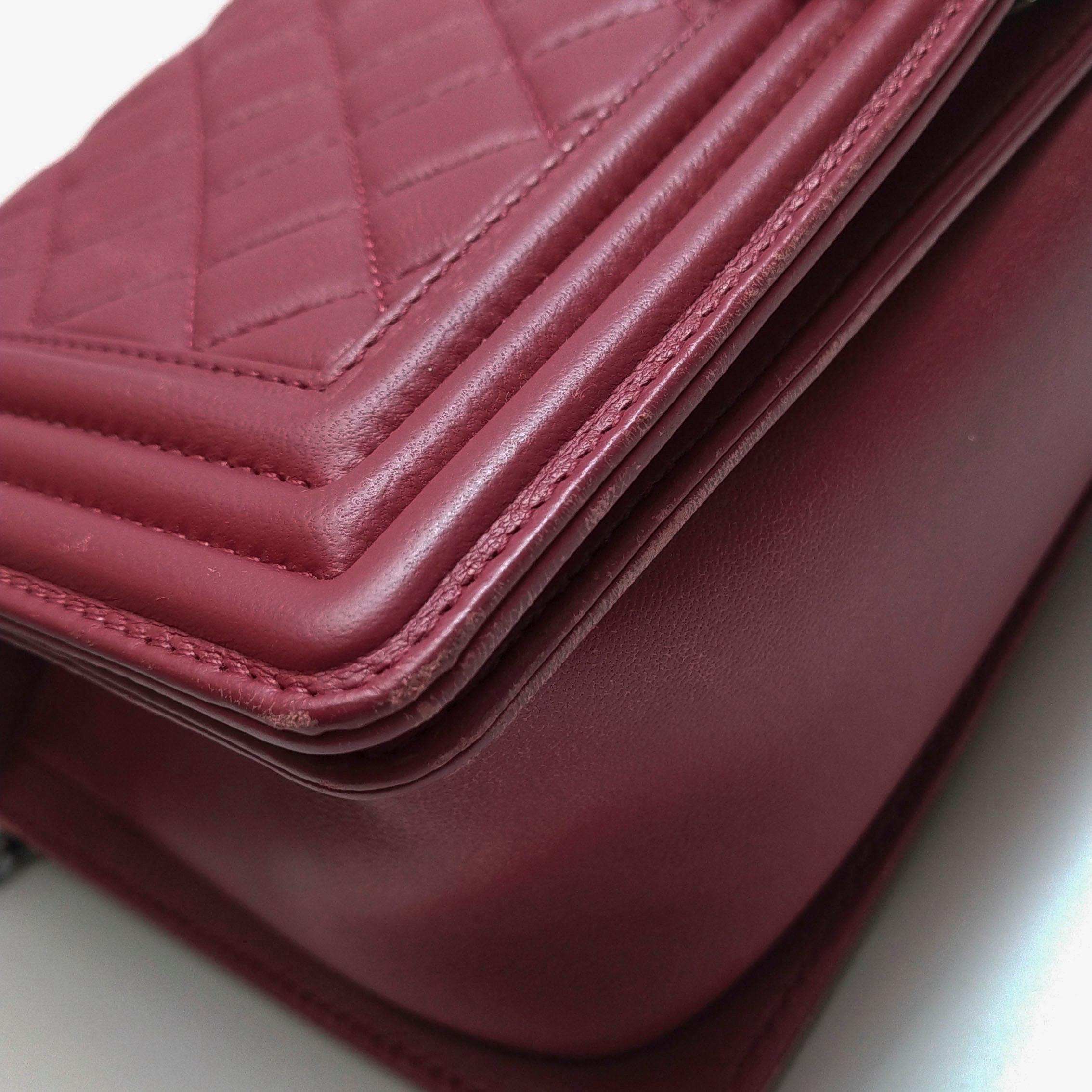 Chanel Le Boy Medium Bag Burgundy Lambskin Leather Silver Antiqued Hardware 2