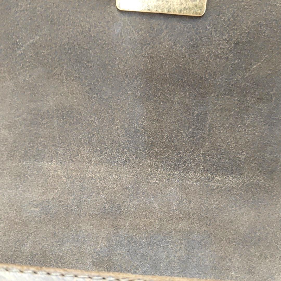Chanel Le Boy Bolso Mediano Verde Oscuro Piel de Becerro Marrón Ante Herrajes Dorados 3