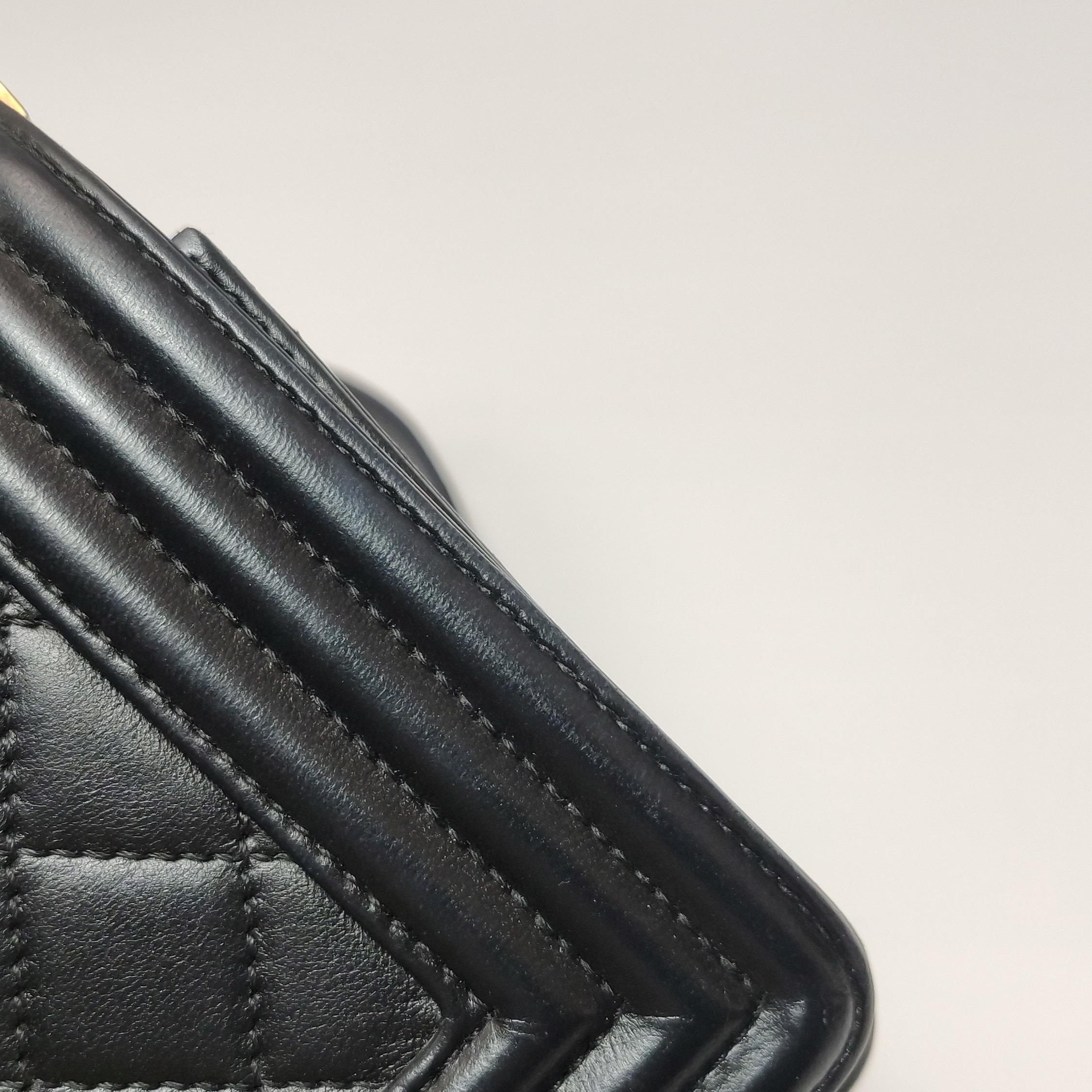 Chanel Le Boy Small in pelle di agnello nera con finiture in oro anticato in vendita 10