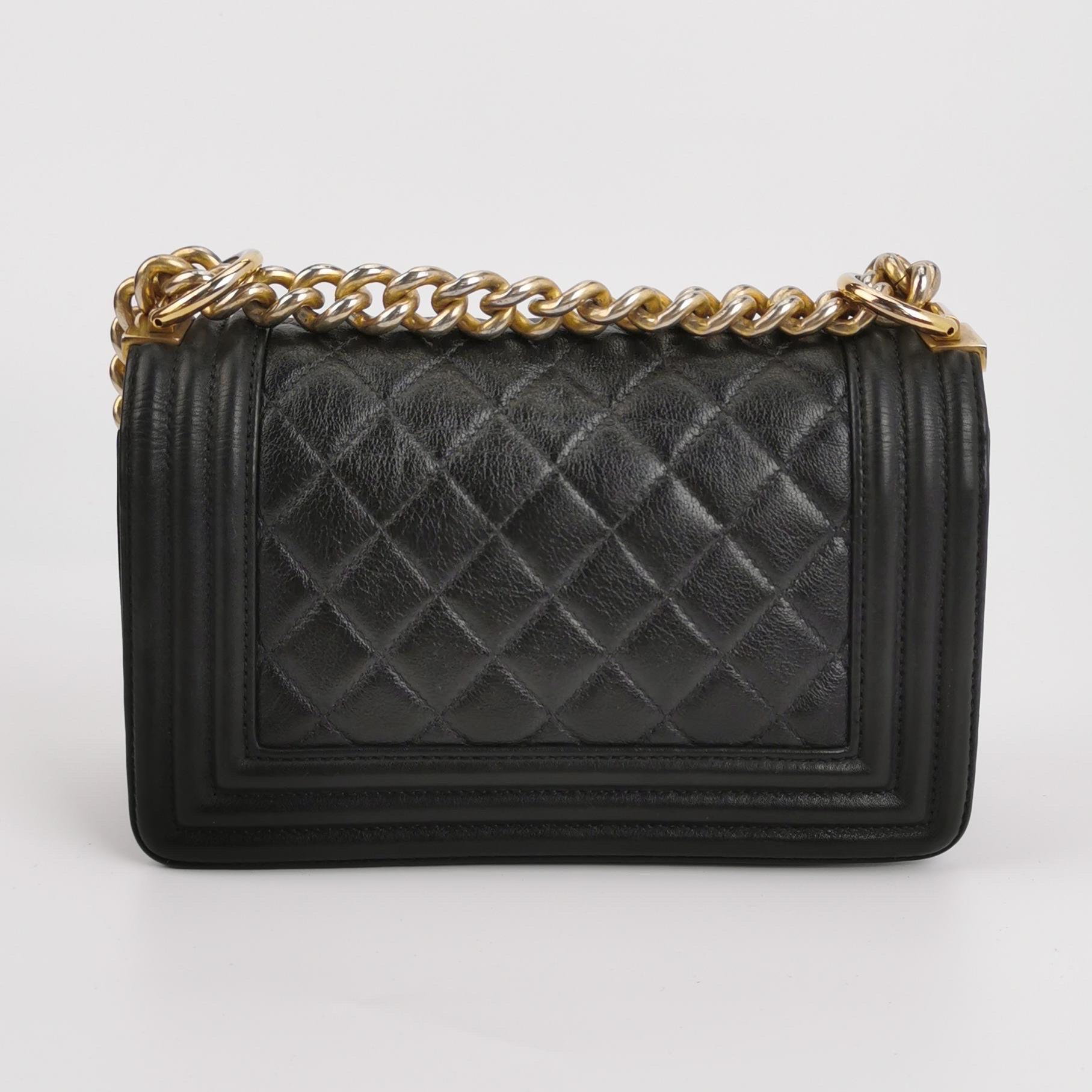 Chanel Le Boy Small Black Lambskin Leather Antiqued Gold Hardware In Good Condition For Sale In AUBERVILLIERS, FR