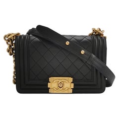 Chanel Le Boy Small in pelle di agnello nera con finiture in oro anticato