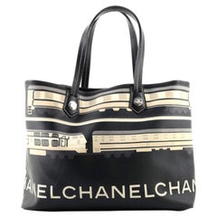 Chanel Le Train Tote in tela patinata stampata Medium