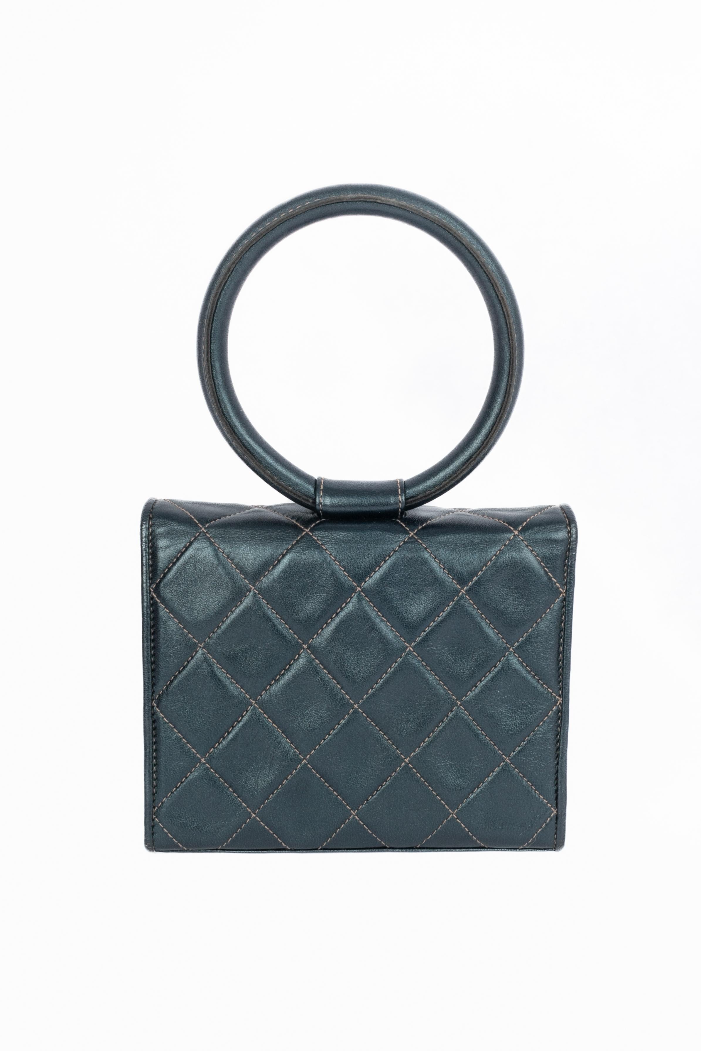 Donna Chanel leather bag 1991-1992 in vendita