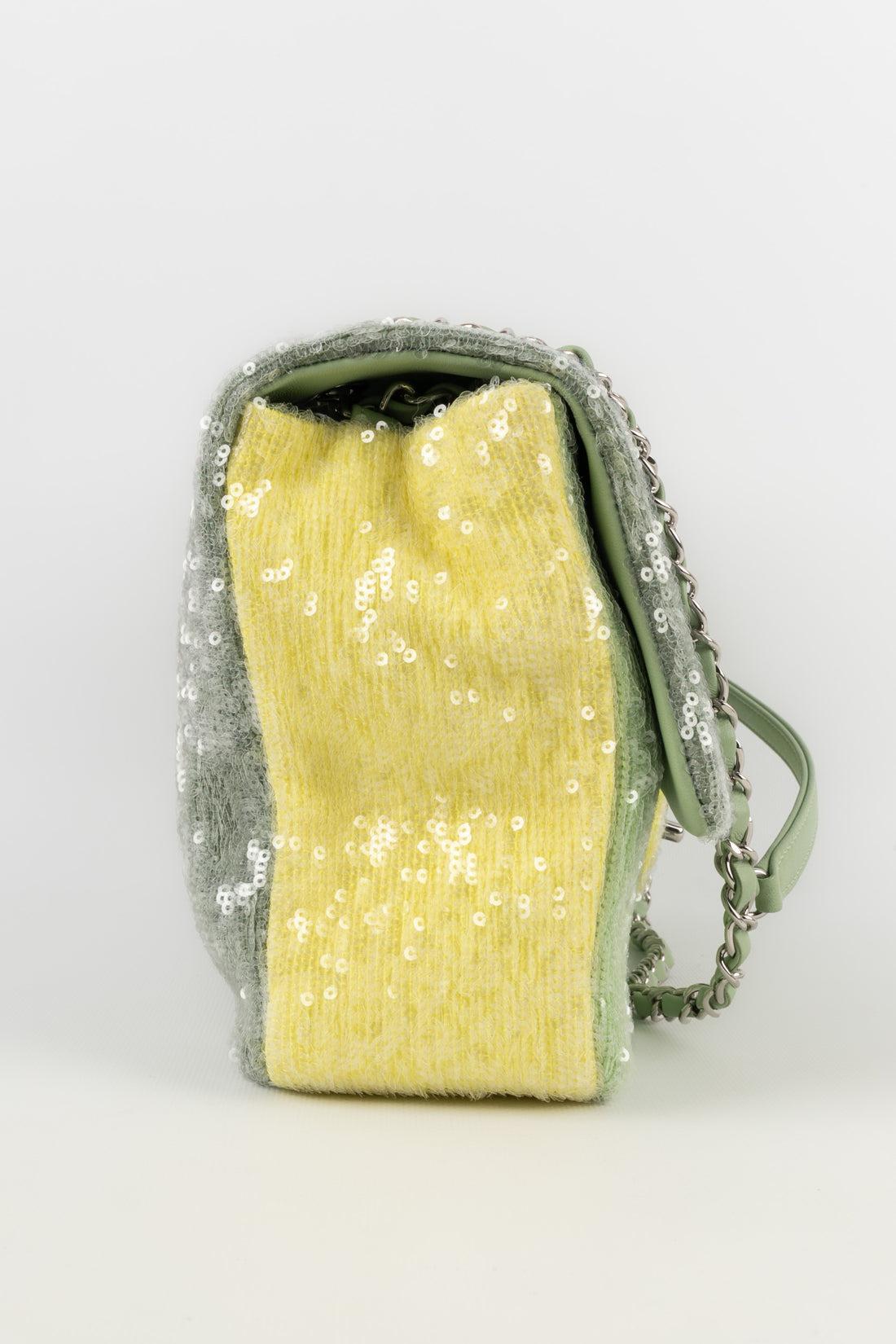Bolso Chanel de piel totalmente cosido con lentejuelas, 2018 Gris en venta