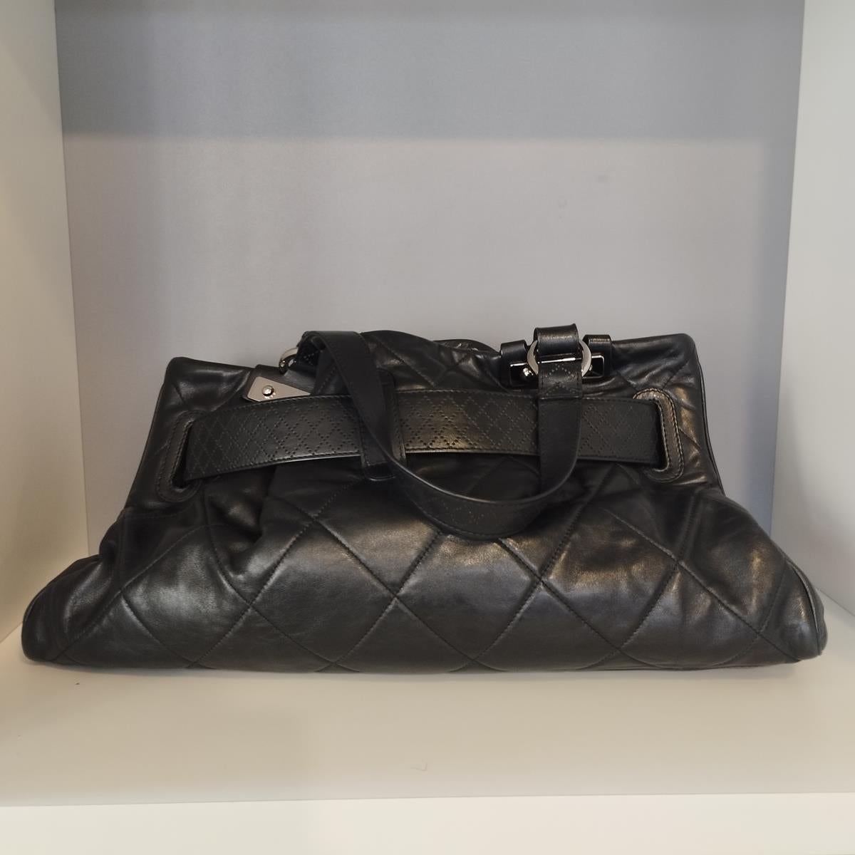 Nero Borsa in pelle Chanel in vendita