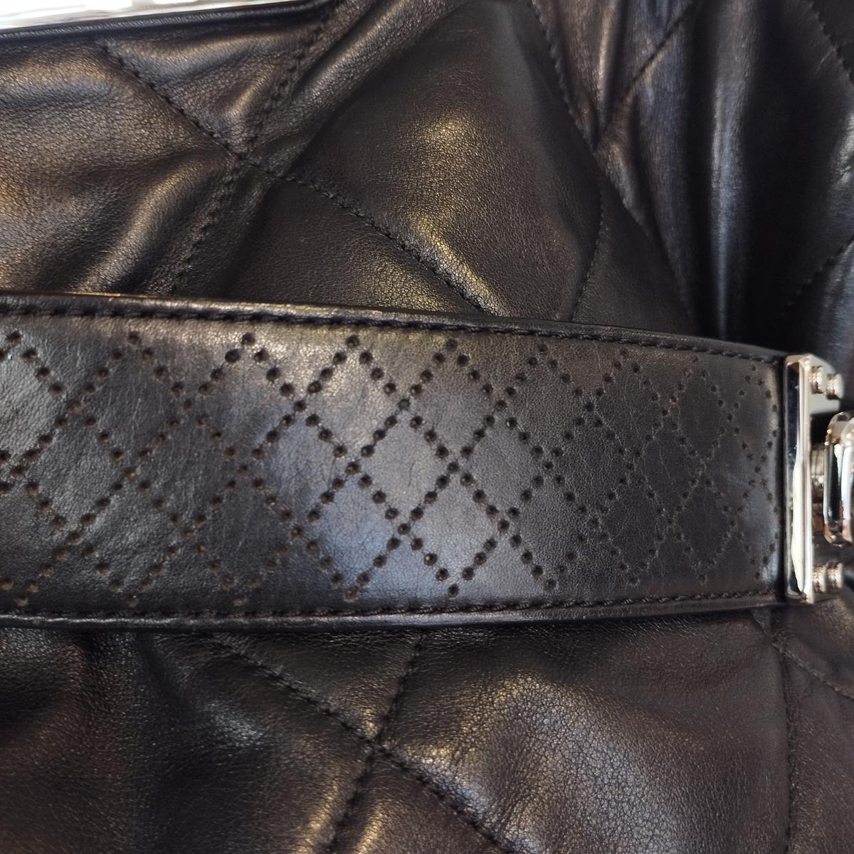 Borsa in pelle Chanel in vendita 2