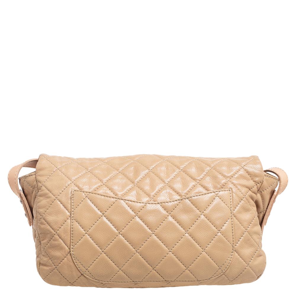 Chanel Leather Beige Quilted Leather Flap Shoulder Bag In Good Condition In Dubai, Al Qouz 2