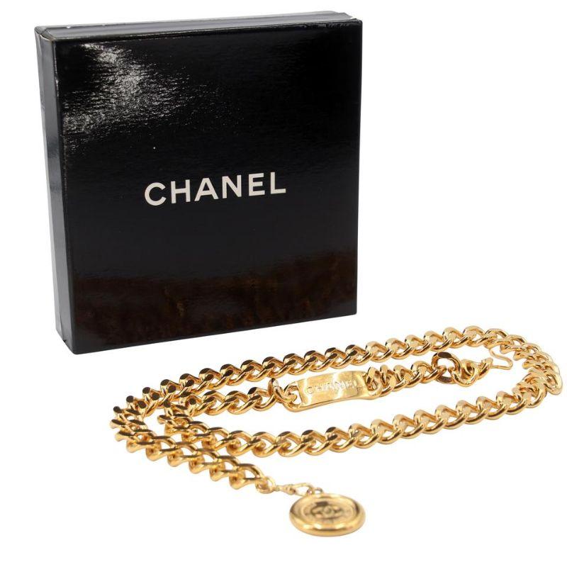 Chanel Leather Braid Gold 4k 28 Plaque Chain Belt CC-0819N-0005

Here is another beautiful creation by the world famous fashion house Chanel. Here is the most iconic and signature Chanel iconic chunky Cuban chain link 14k Plaquette gold chain belt,