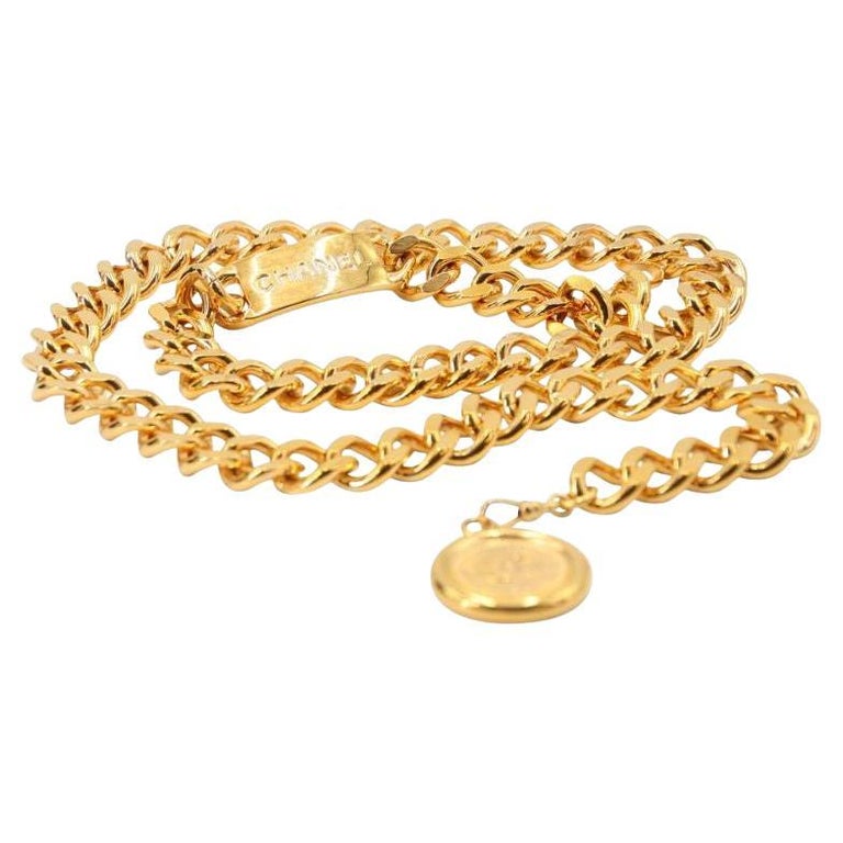 Chanel Leder geflochten Gold 4k 28 Plakette Kette Gürtel CC-0819N-0005 im  Angebot bei 1stDibs