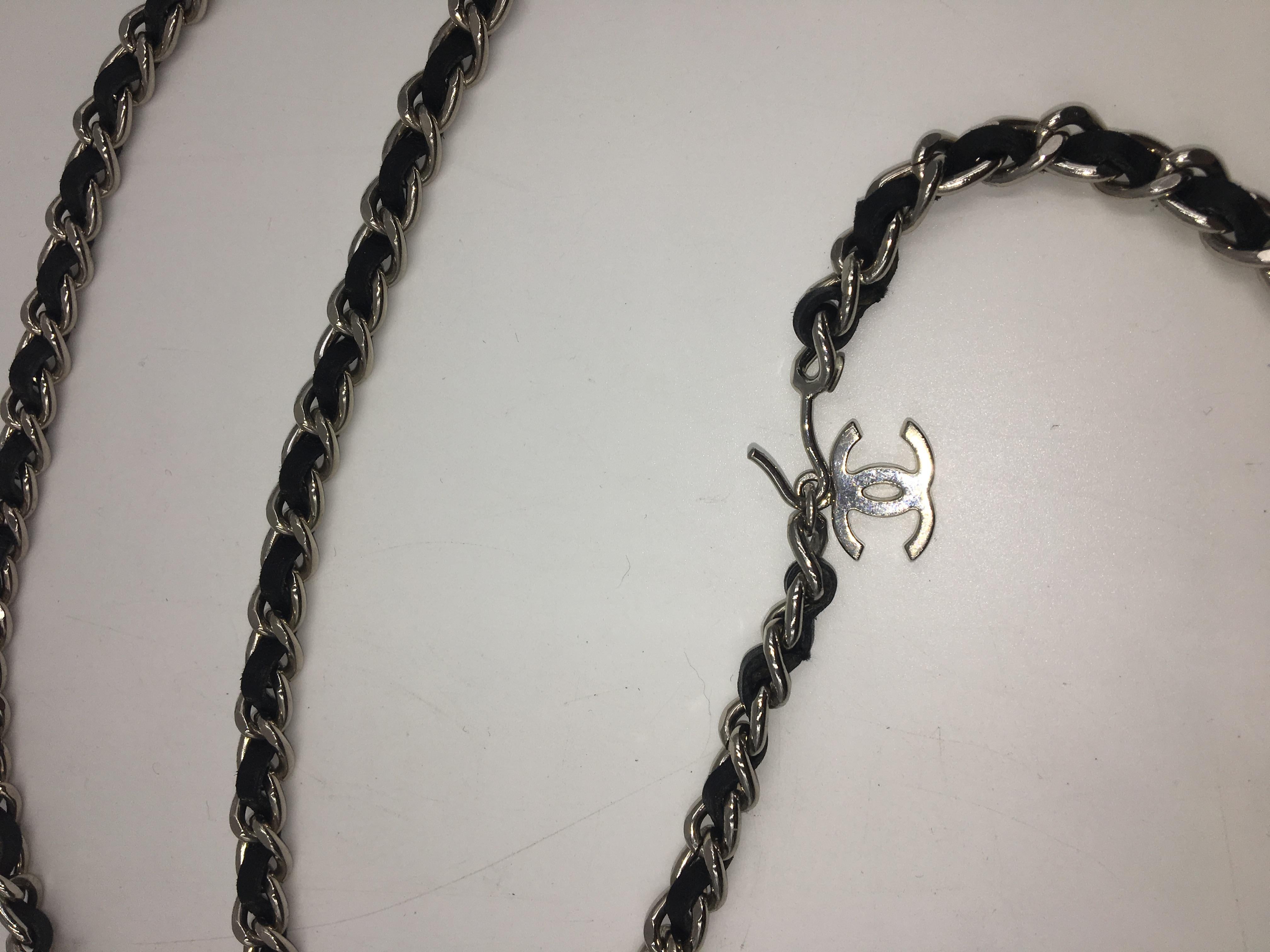 Chanel Leather Chain Logo Belt Black & Silver In Excellent Condition For Sale In Lugano, CH
