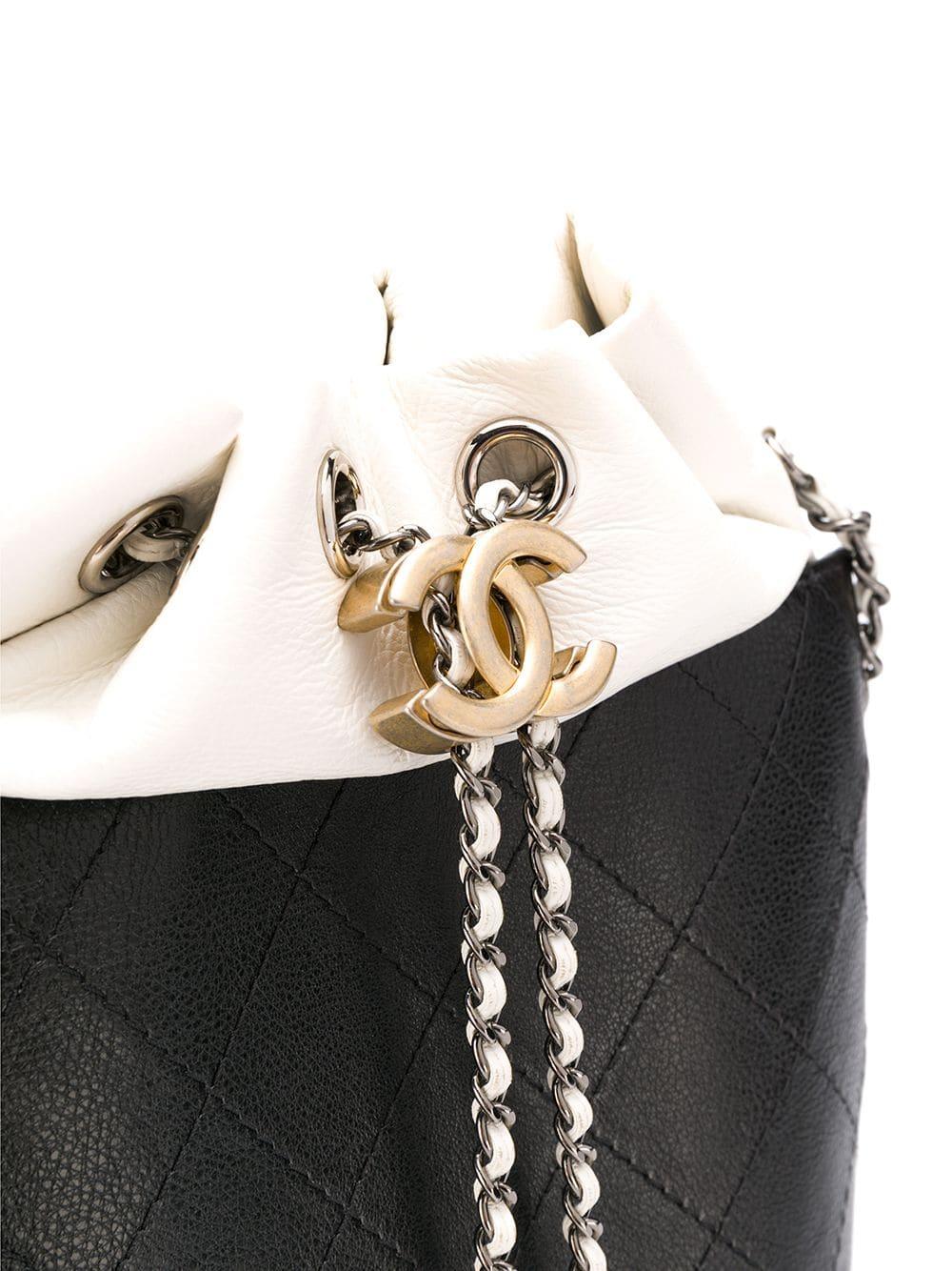 chanel leather crossbody bag