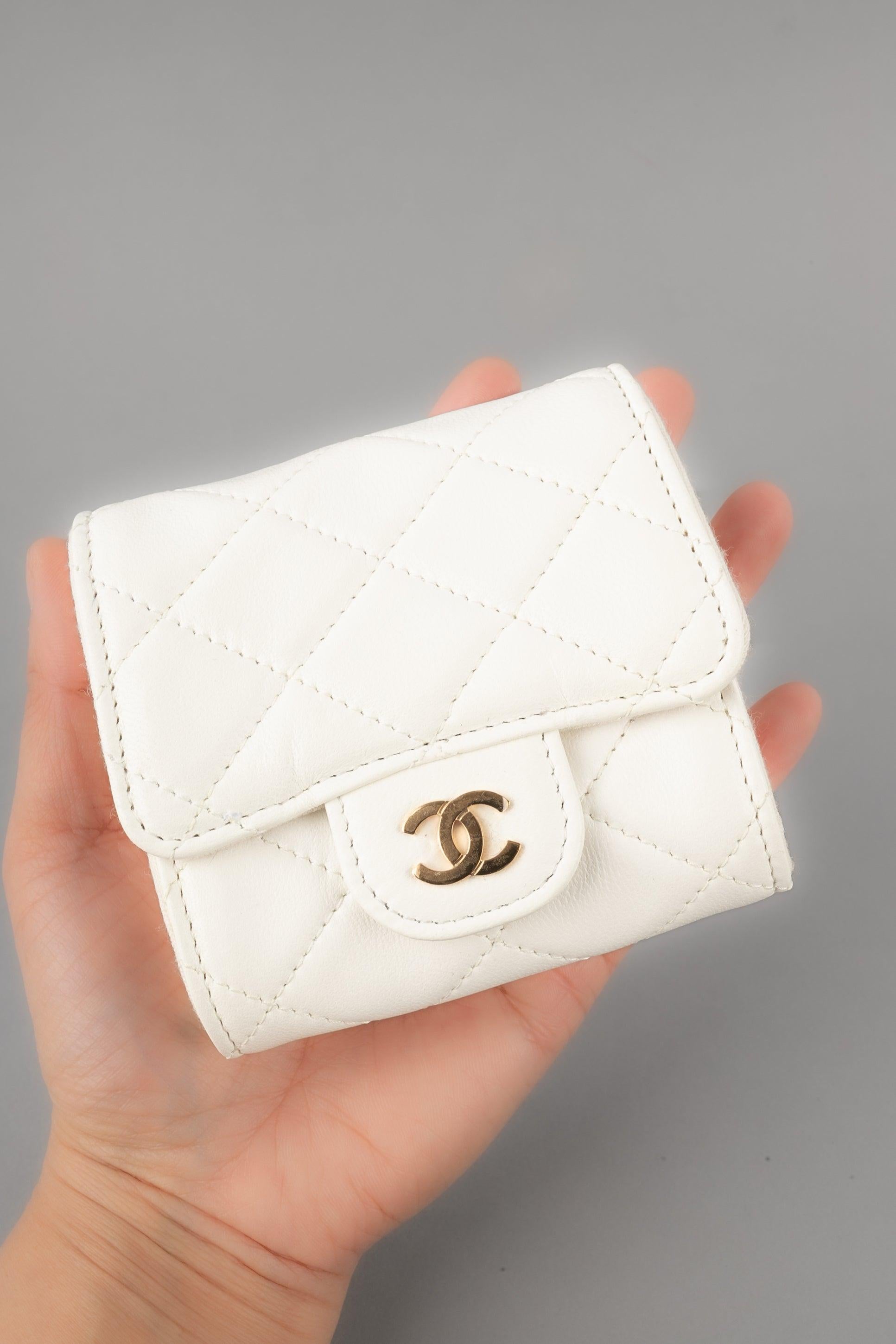 Chanel Pulsera de cuero con logotipo CC en venta 3