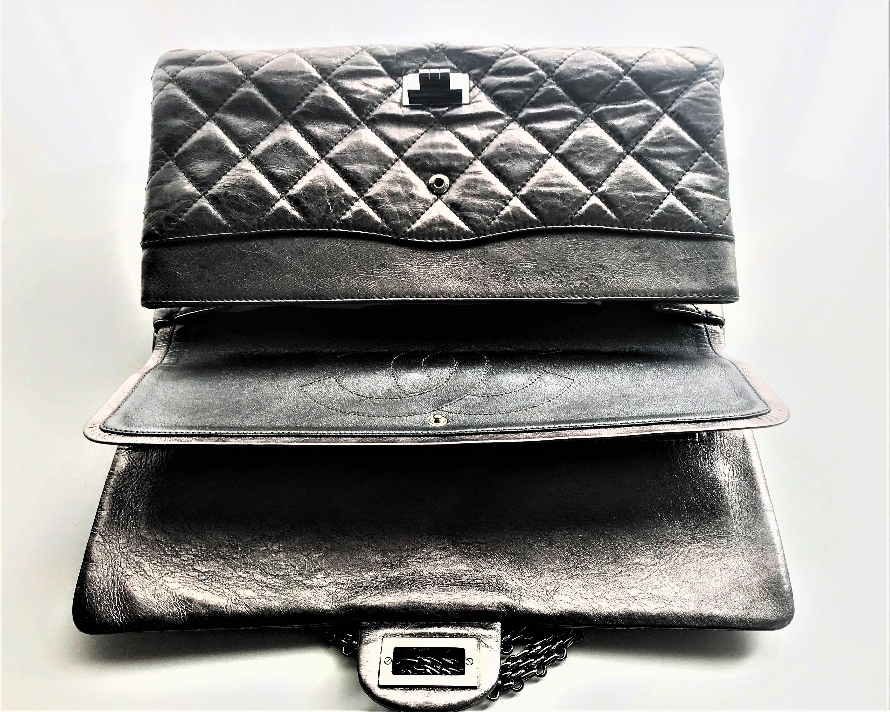 Chanel leather distressed silver Reissure 2, 55 maxi double flap bag 2000s For Sale 4