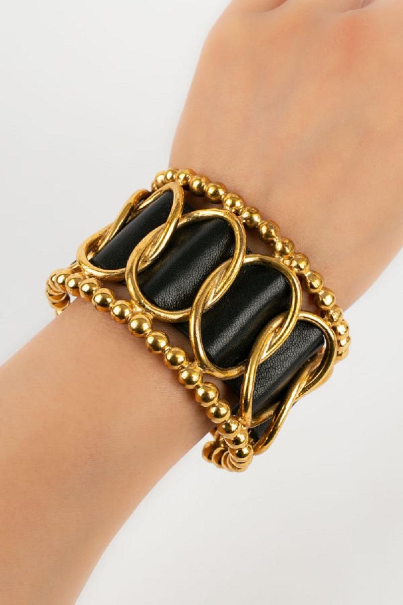 Chanel Leather & Gold Bracelet, 1990s For Sale 4