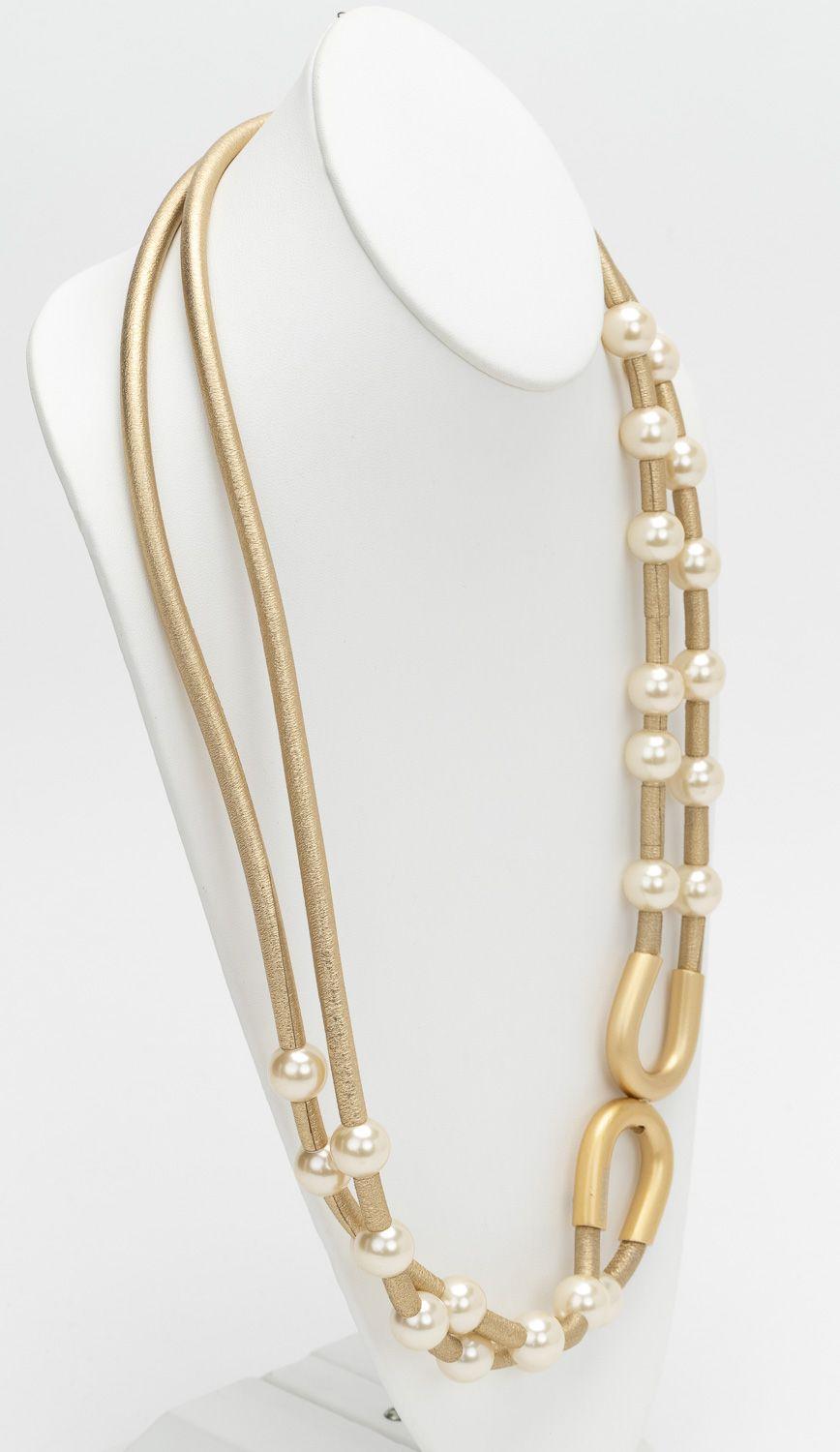 Femenino o masculino Chanel Cinturón/Collar de piel y perlas en venta