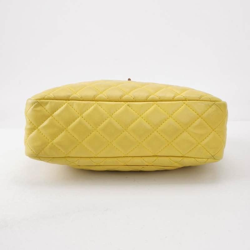 Chanel Leather Quilted Medium 2.55 Mademoiselle Camera Case Bag, 2008-2009 For Sale 2