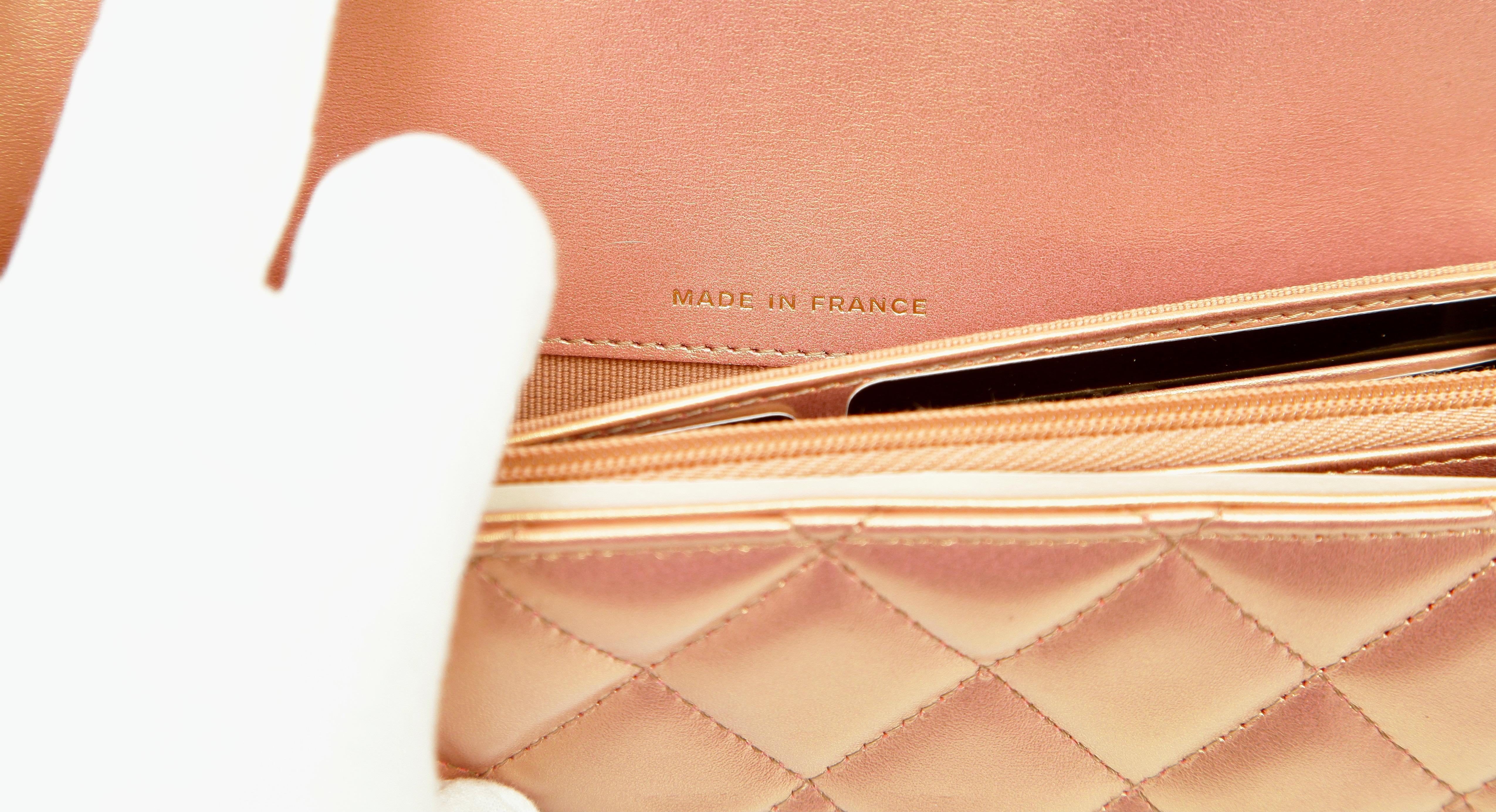 CHANEL Leather Wallet Long Flap Metallic Gold Quilted Case Gold CC HW 23C 2023 For Sale 6