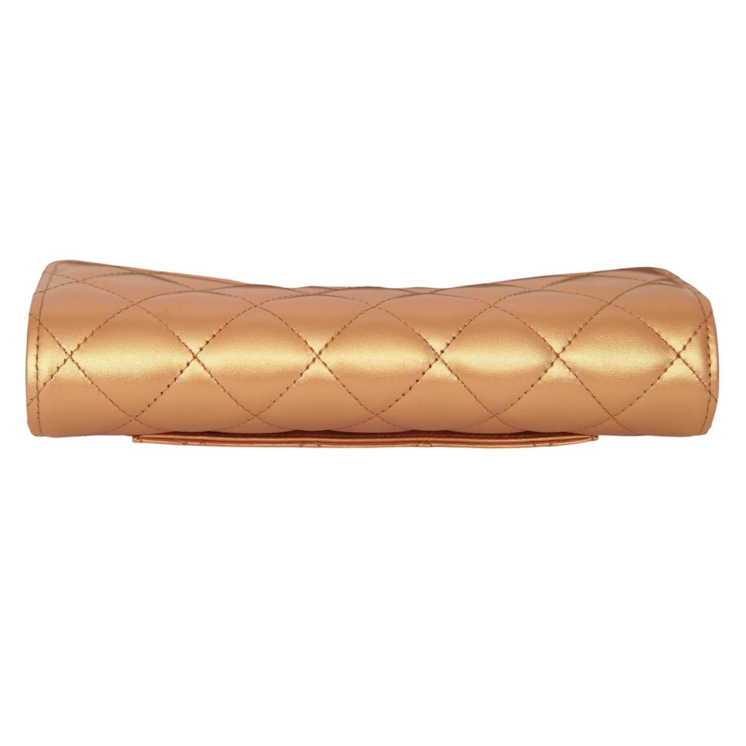 CHANEL Leather Wallet Long Flap Metallic Gold Quilted Case Gold CC HW 23C 2023 For Sale 3