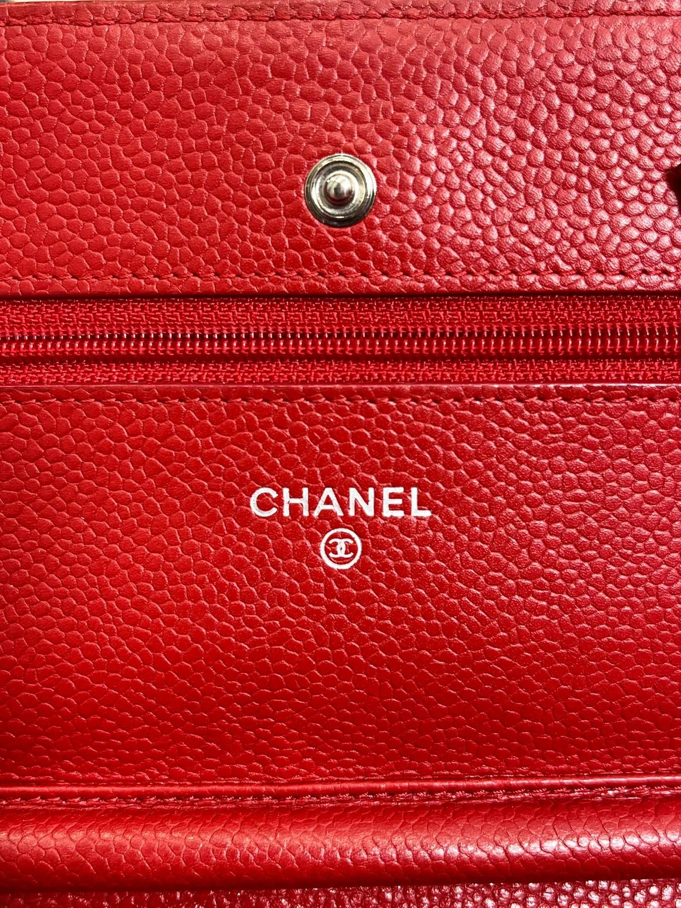 Chanel Leather Wallet On A Chain For Sale 4