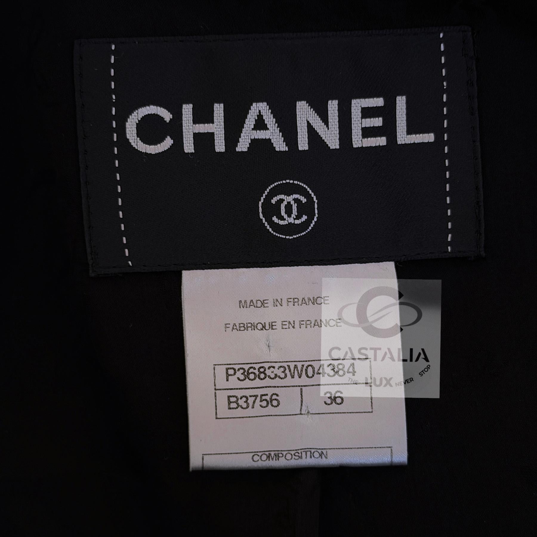 CHANEL Legendary 2009 Timeless Black Tweed Jacket 36 FR en vente 11