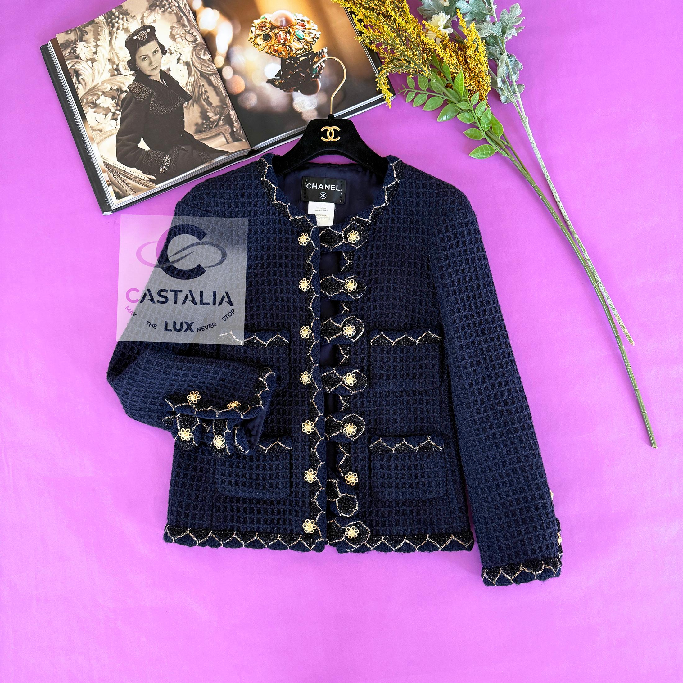 Chanel Leggendaria Parigi / Salisburgo - Giacca in tweed navy 34 FR in vendita 6