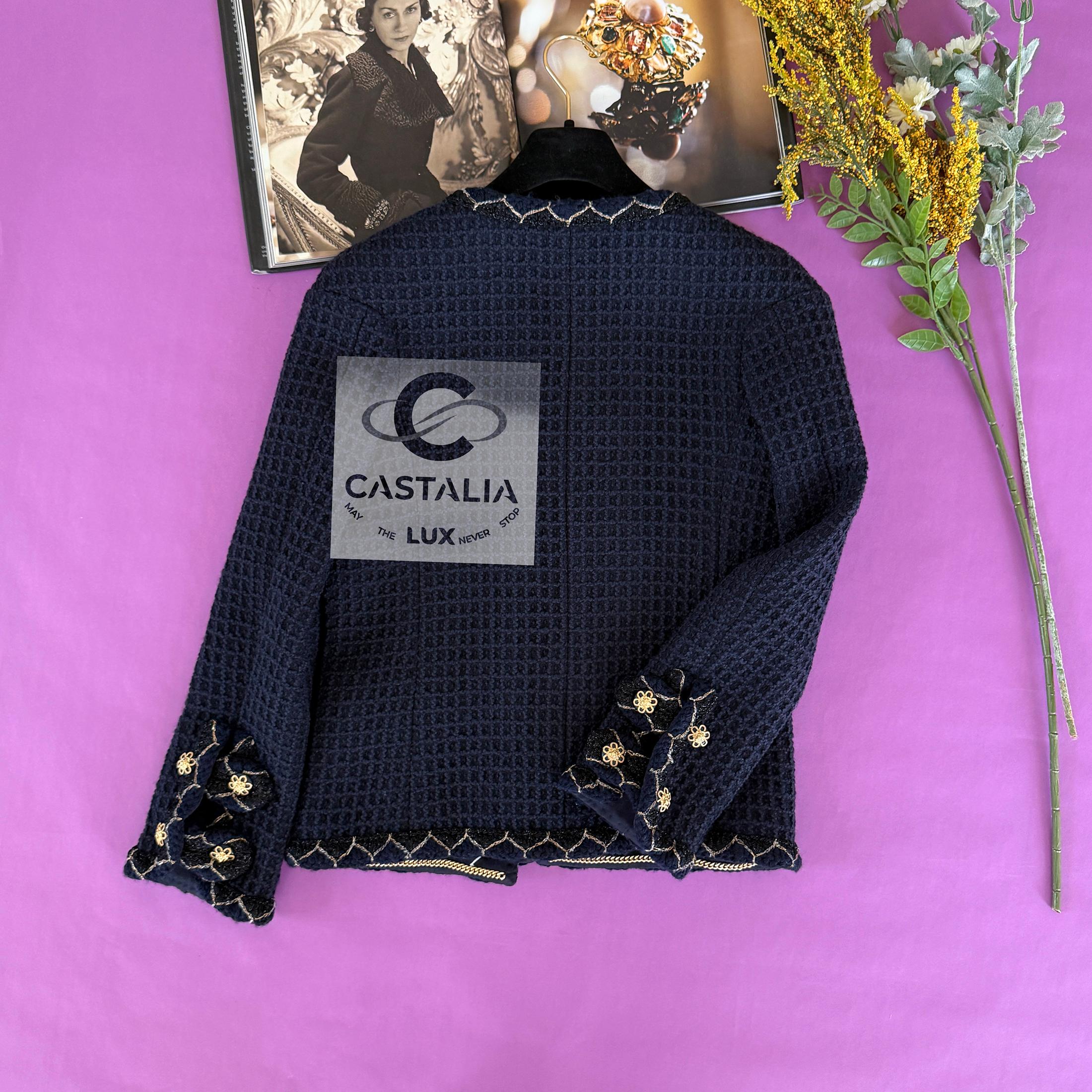 Chanel Leggendaria Parigi / Salisburgo - Giacca in tweed navy 34 FR in vendita 14