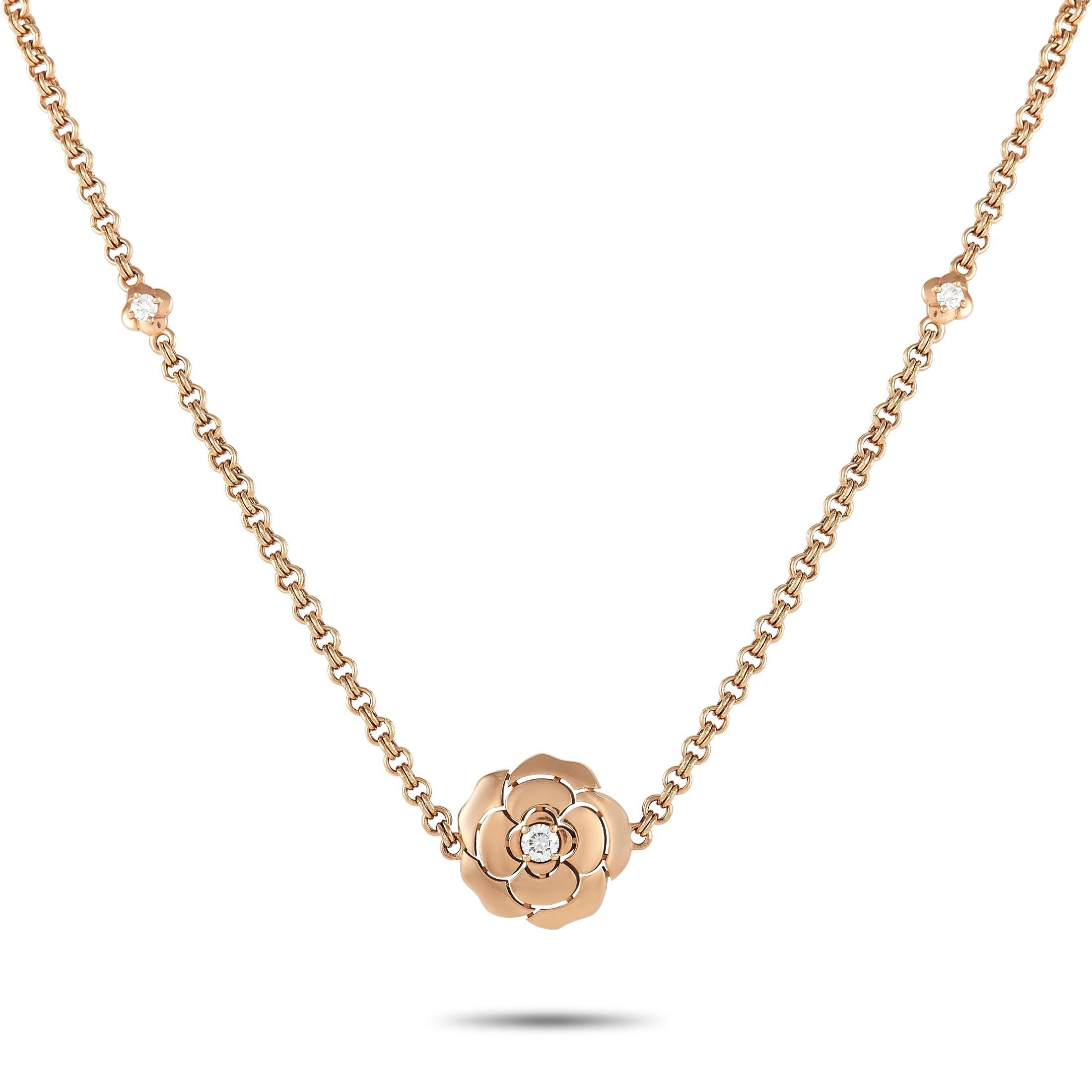 Take the enchanting Chanel camellia wherever you go through this versatile long necklace. Fashioned from yellow and rose gold is this transformable necklace that can be worn in multiple ways: as a Y-shaped necklace, a double row necklace, a long