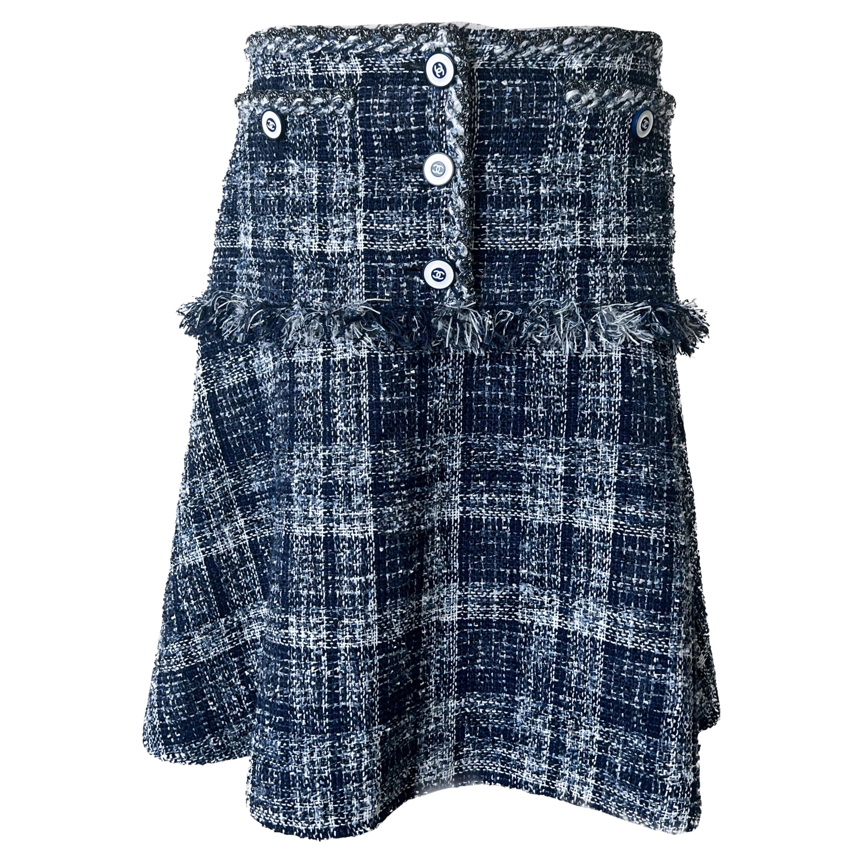 Chanel Lesage Tweed Skirt 2018 Spring Collection 42 FR For Sale