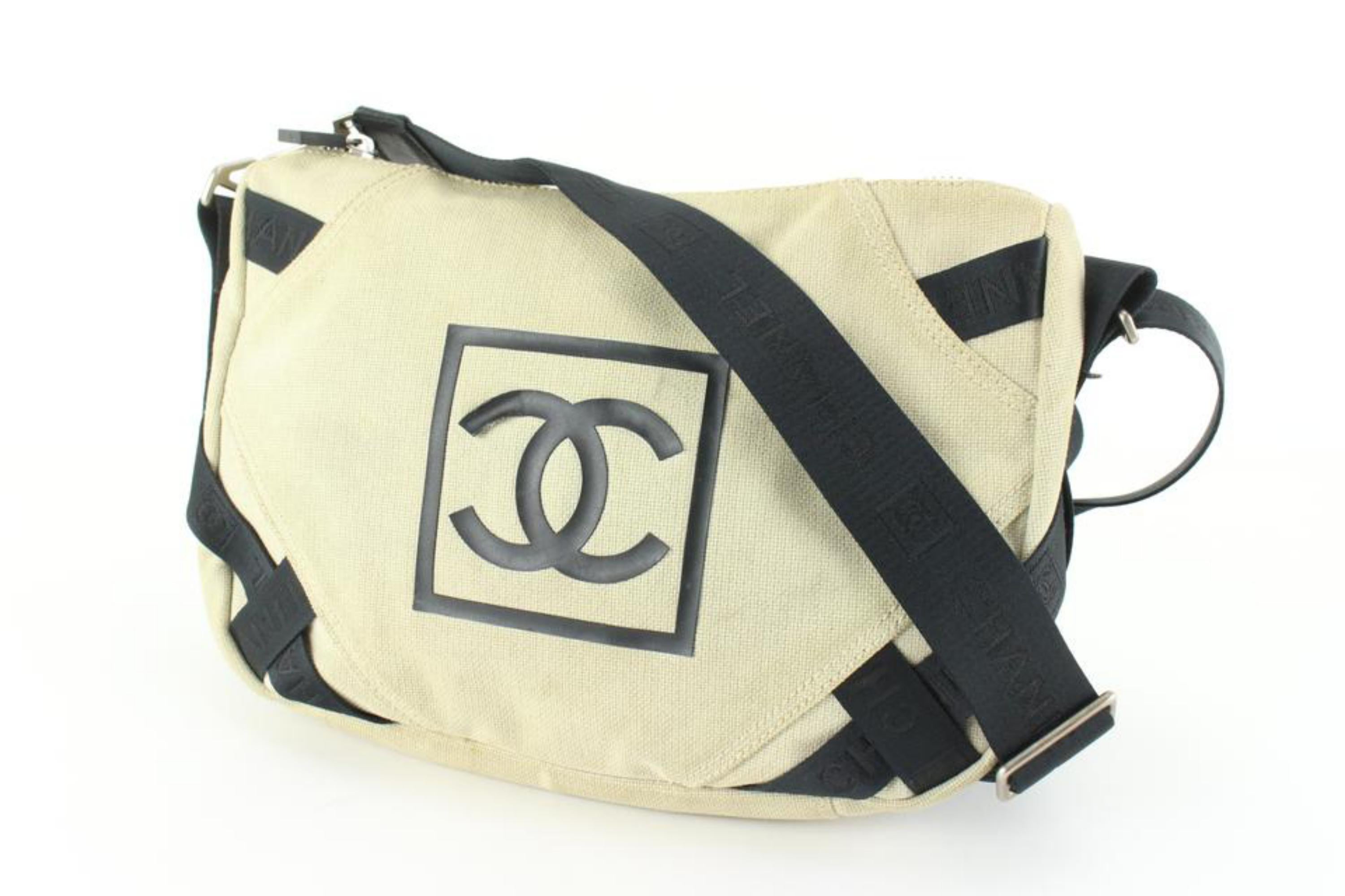 Sac à bandoulière unisexe Chanel beige clair avec logo CC Sports, 71cc817s en vente 7