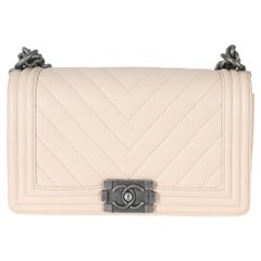 Borsa Chanel Light Beige Chevron Trapuntata in Pelle Caviale Media Boy