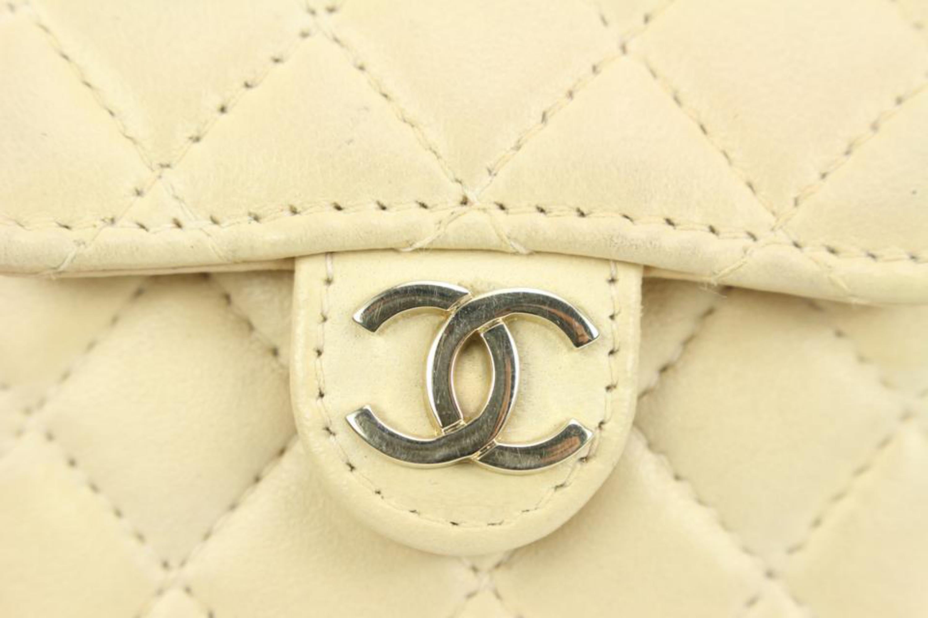 Chanel Light Beige Cream Quilted Leather Micro Flap Charm Bag Mini 48cz47 For Sale 4