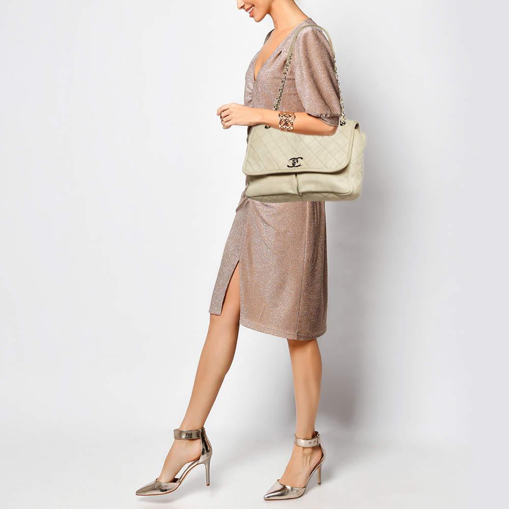 With flawless craftsmanship immense style quotient and an air of elegance this Chanel bag has it all Stitched to perfection the handbag is made using only prime quality materials so that it lasts you forever. With signature elements displayed on the