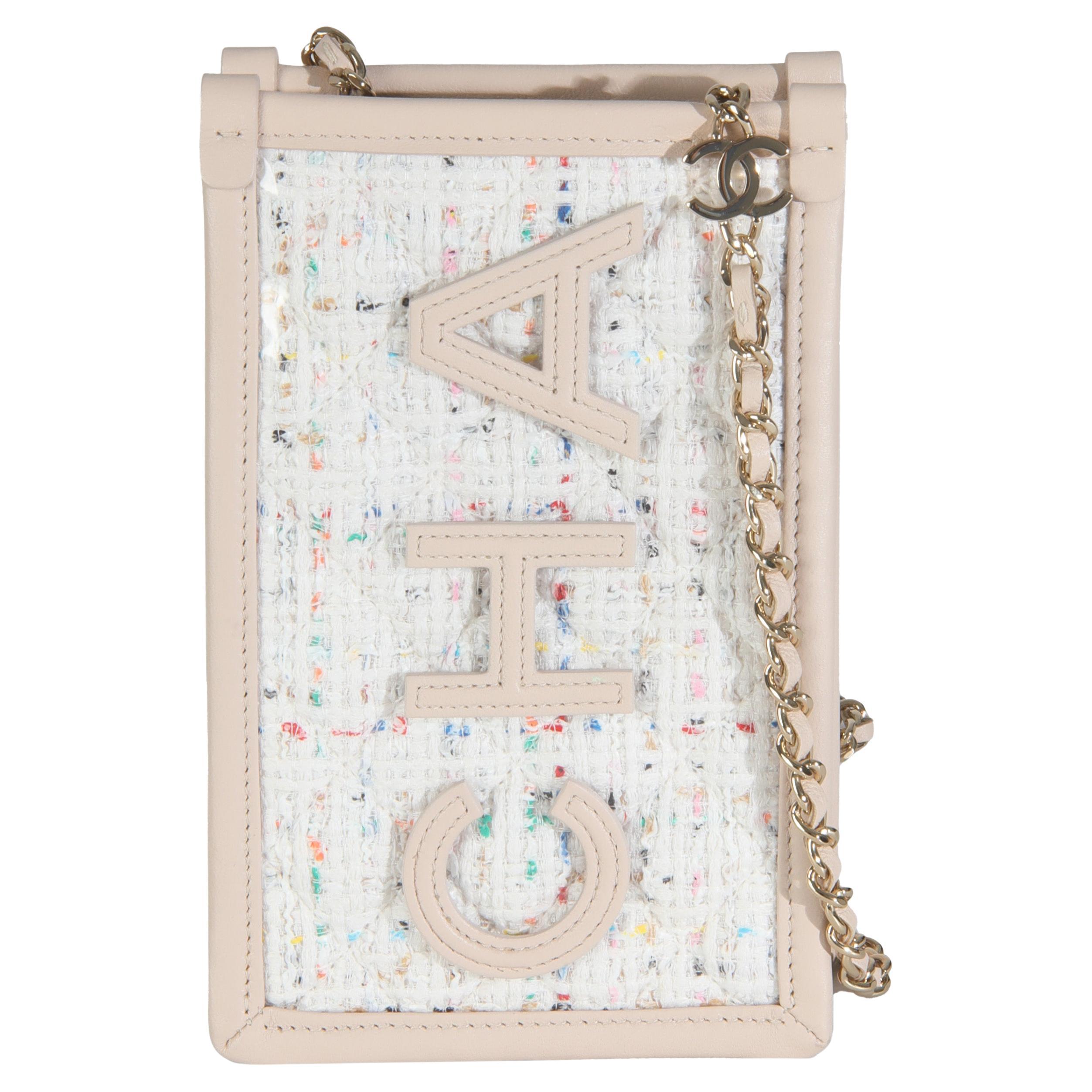 Chanel Hellbeige Tweed PVC Lammfell Clutch mit Kette im Angebot