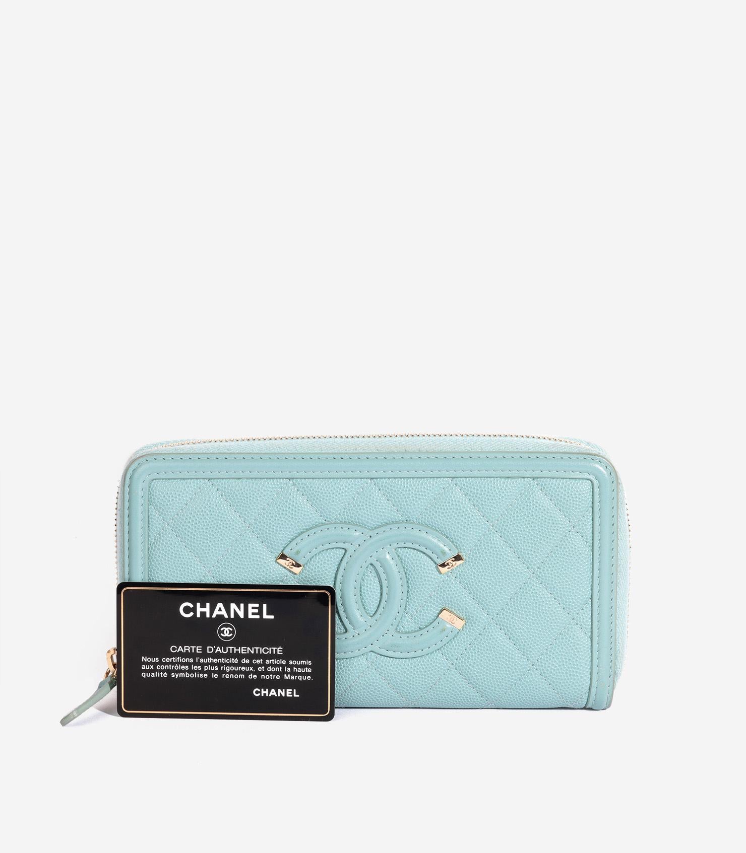 Chanel Light Blue Caviar Quilted Leather CC Filigree Zip Wallet For Sale 2