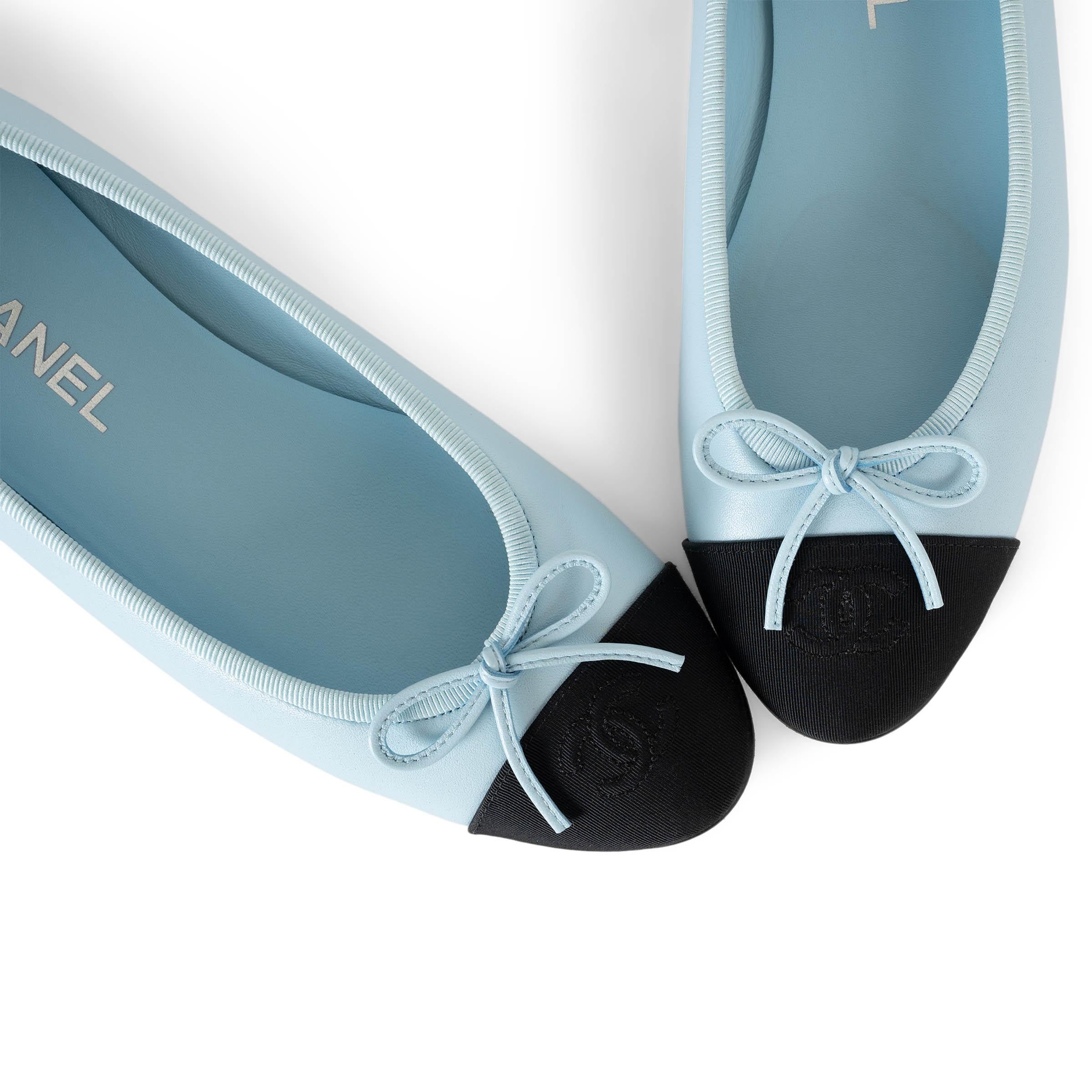 CHANEL light blue leather 24S CLASSIC BALLET Flats Shoes 39 fit 38.5 2