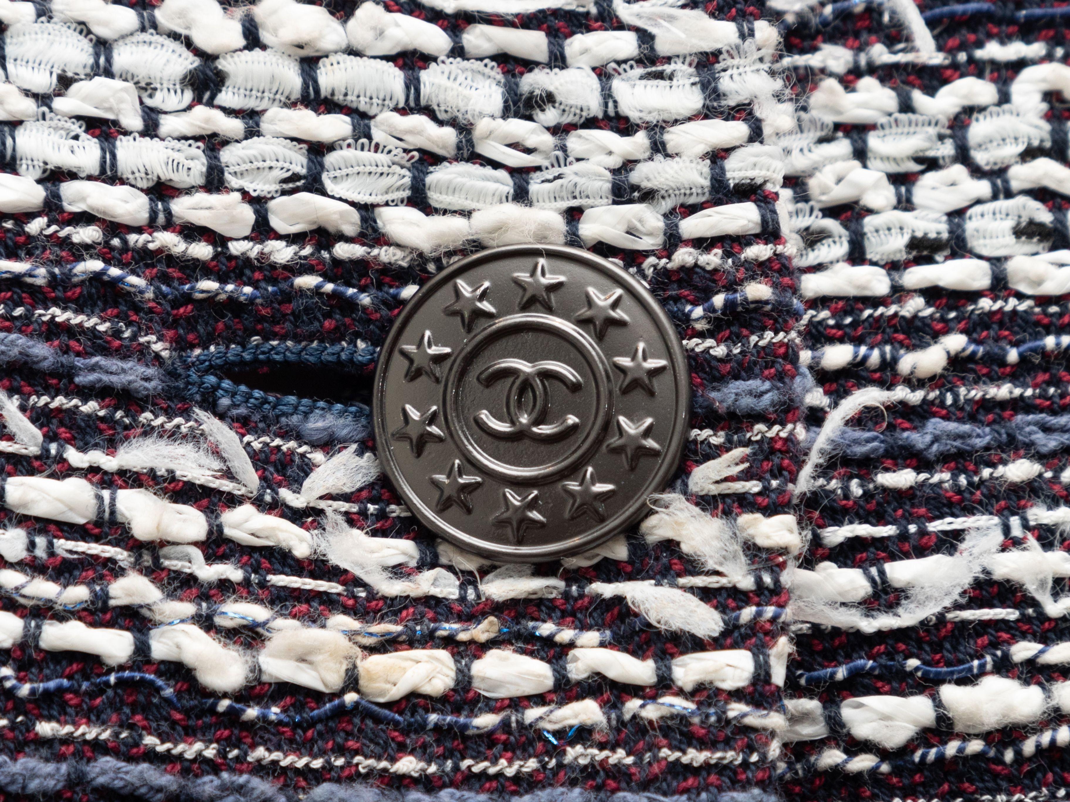 Chanel Hellblauer & mehrfarbiger gestreifter Tweed-Blazer im Zustand „Gut“ in New York, NY