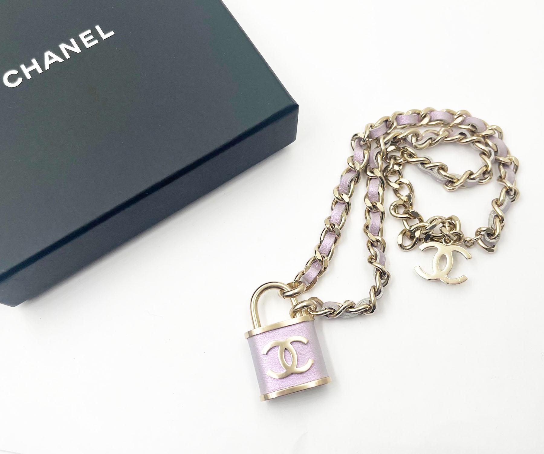 Chanel Light Gold CC Lavender Lock Pendant Necklace 

*Marked 18
*Made in Italy
*Comes with the original box and pouch

-The  length is about 17