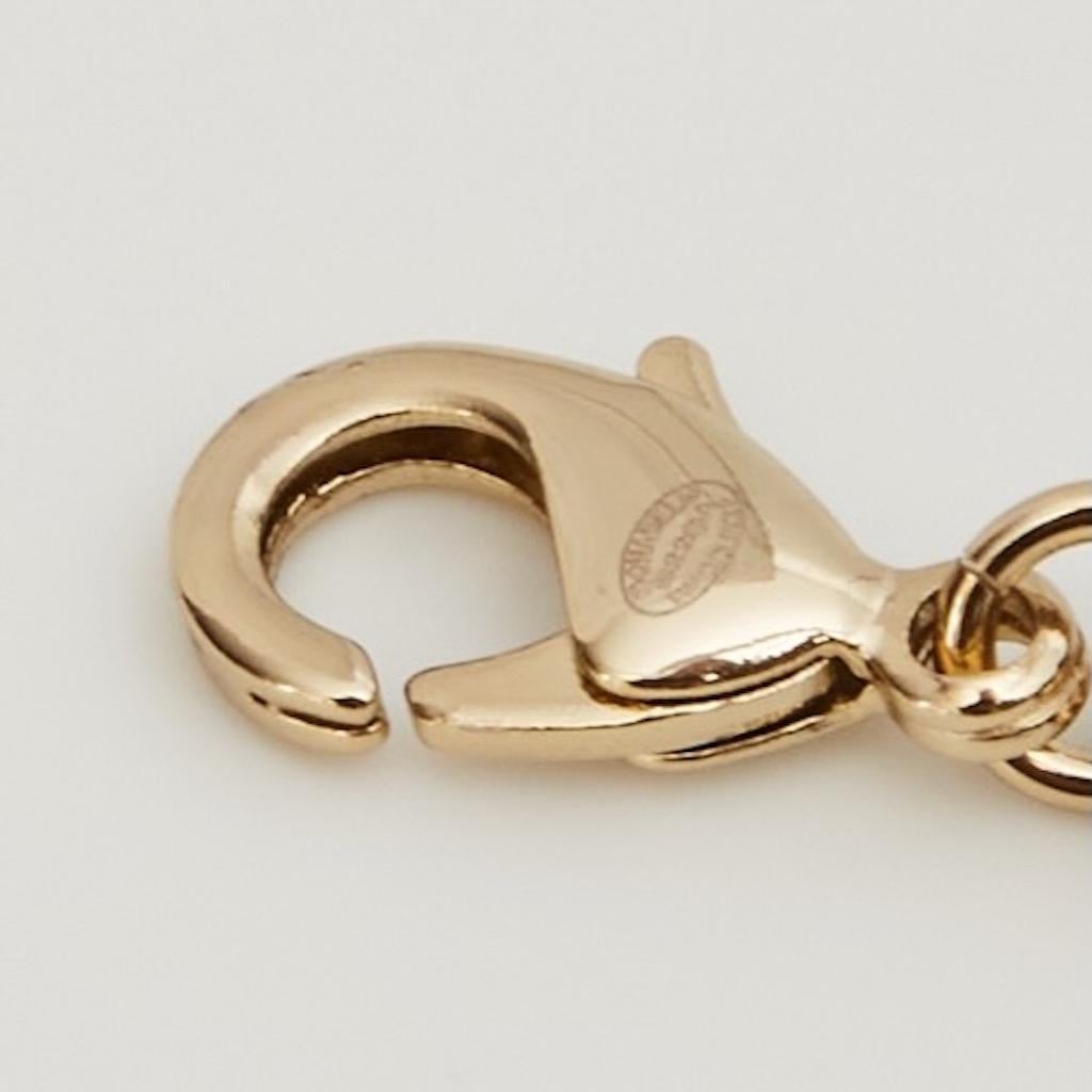 Chanel Hellgold CC Turnlock Mini-Herzen-Halskette (2022) im Angebot 2